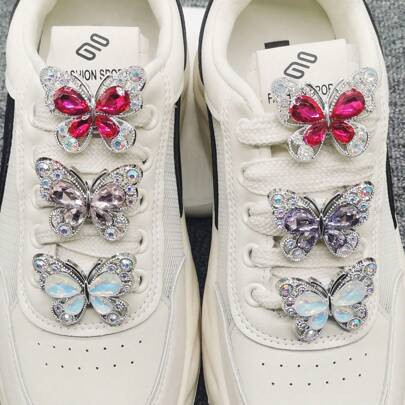 2 pièces Décorations de lacets de chaussures avec breloques papillon blanc scintillant en ABS avec strass, roses, rouges et violettes. Accessoires de | SHEIN