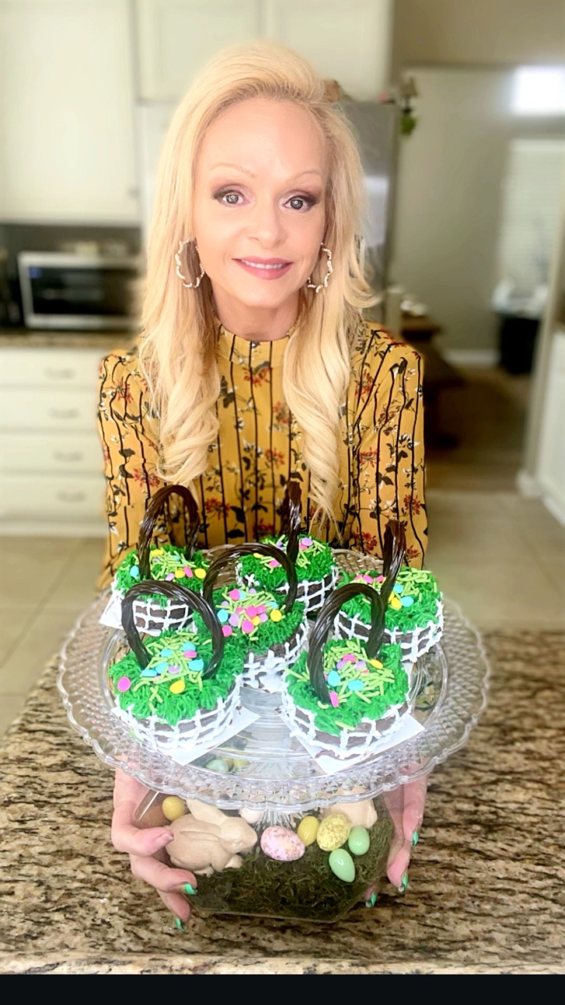 ⭐️ Turn snack cakes into the CUTEST Easter baskets — shop the supplies to make yours 🐣

Easter, Easter treats, Easter baskets, Easter recipes, seasonal, home, easy recipes 

#LTKfoodie #LTKSeasonal #LTKvlog