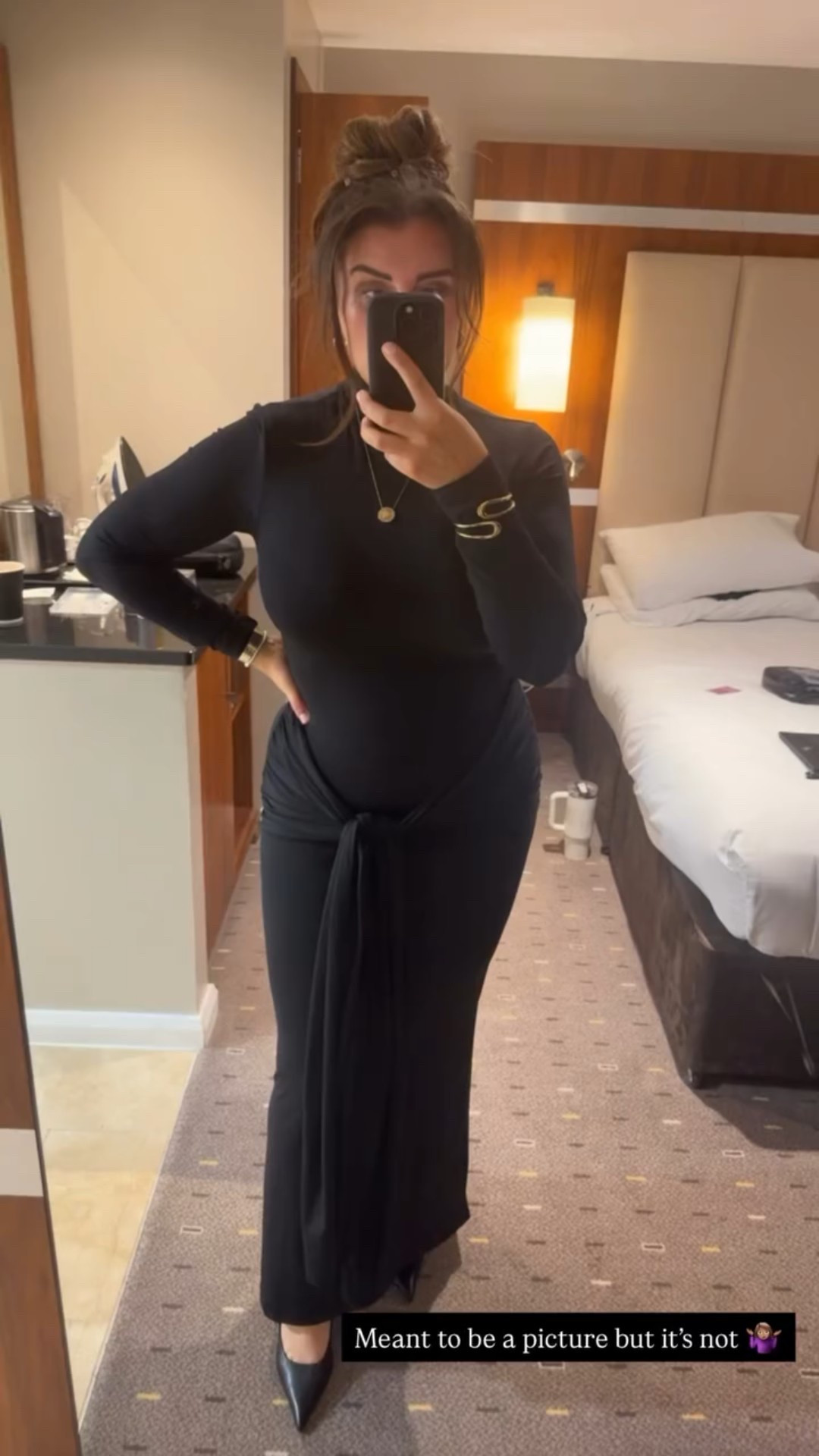 Meant to be a picture but it’s not 🤷🏽‍♀️

#LTKpartywear #LTKuk #LTKdresses