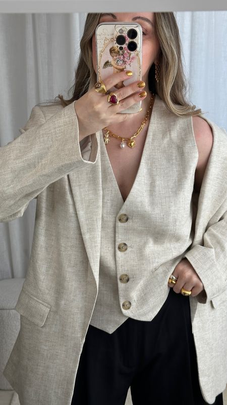 Double linen for spring 🦢🦢
Workwear ideas | Office outfits | Spring suits | Linen waistcoat | Blazer | Charm necklace | Flaming heart charm | Pearl | Jelly ring 

#LTKworkwear #LTKU #LTKfindsunder100