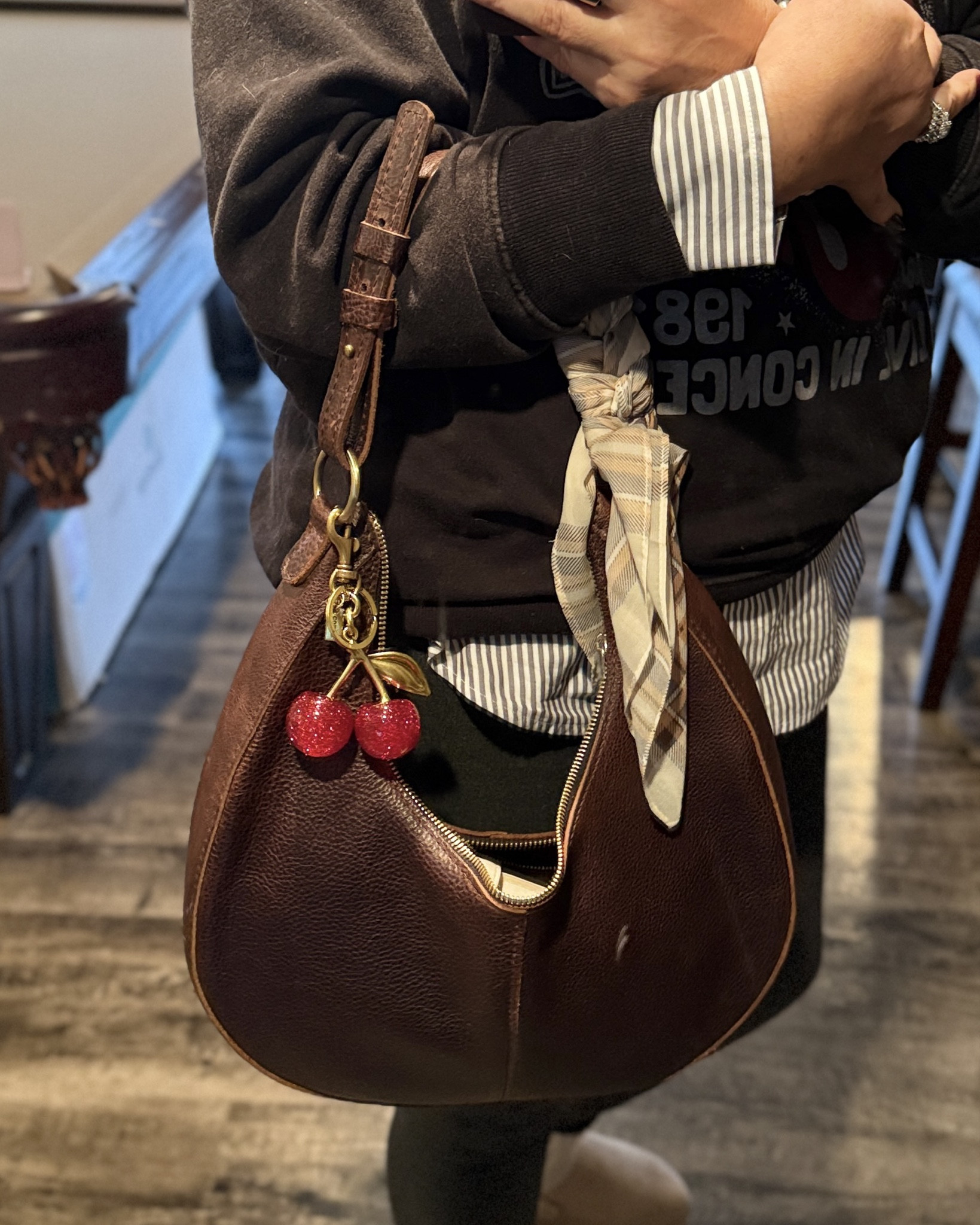 Portland Leather is having a big sale with code LOVE30! 

Nora (large) in ColdBrew is such a great piece for your capsule wardrobe - so many colors, I prefer pebbles leather and they gave a couple dozen colors to choose from! 

#valentine #beyourownvalentine #selfcare #portlandleather #coldbrew #nora 

#LTKSaleAlert #LTKItBag #LTKGiftGuide
