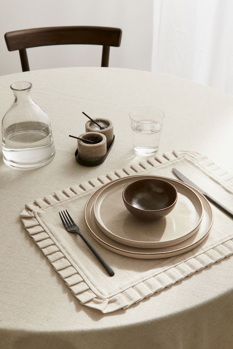 Cotton table mat - Light beige - Home All | H&M GB | H&M (UK, MY, IN, SG, PH, TW, HK)