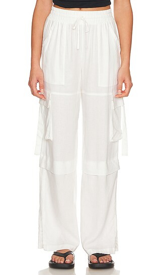 Gianna Pant in White | Revolve Clothing (Global)
