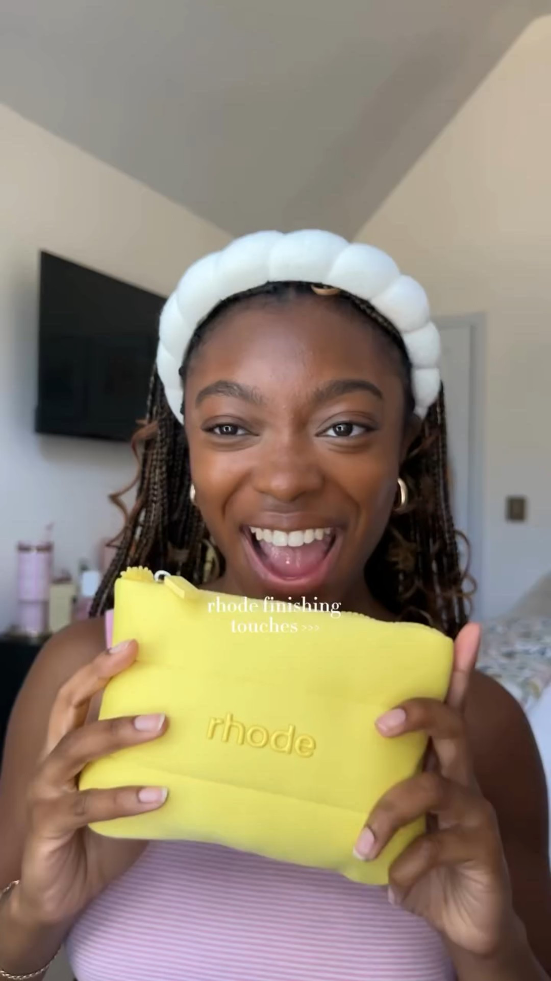 rhode girl era ☁️✨💛

#rhode #rhodeskin #skincareroutine #cleangirlmakeup #glowingskin #getreadywithme #beautyroutine #skincarefavorites #softmakeuplook #minimalmakeup

Rhode Skin, Clean girl aesthetic, Everyday makeup routine, Skincare prep, Dewy makeup look, Simple beauty routine, Hailey Bieber skin, Summer beauty