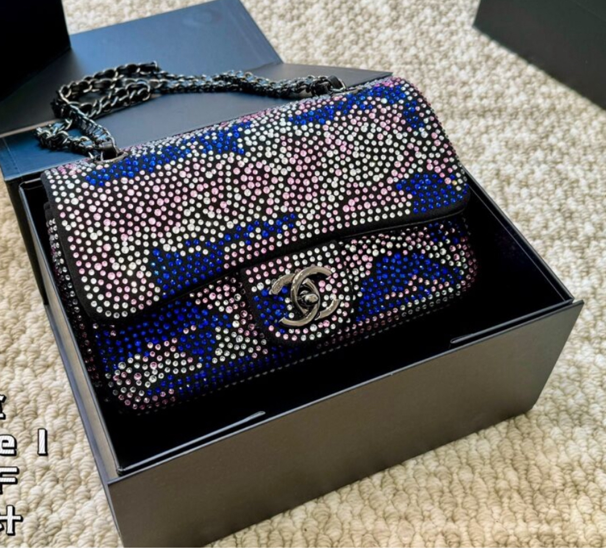 Option 1, comes with dust bag, no box

#LTKItBag #LTKStyleTip