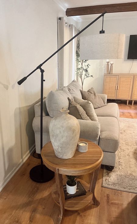 Love my floor lamp and this side table ✨

Living room, house furniture, lamp, vase, candle, books, plant

#LTKMostLoved #LTKfindsunder100 #LTKhome
