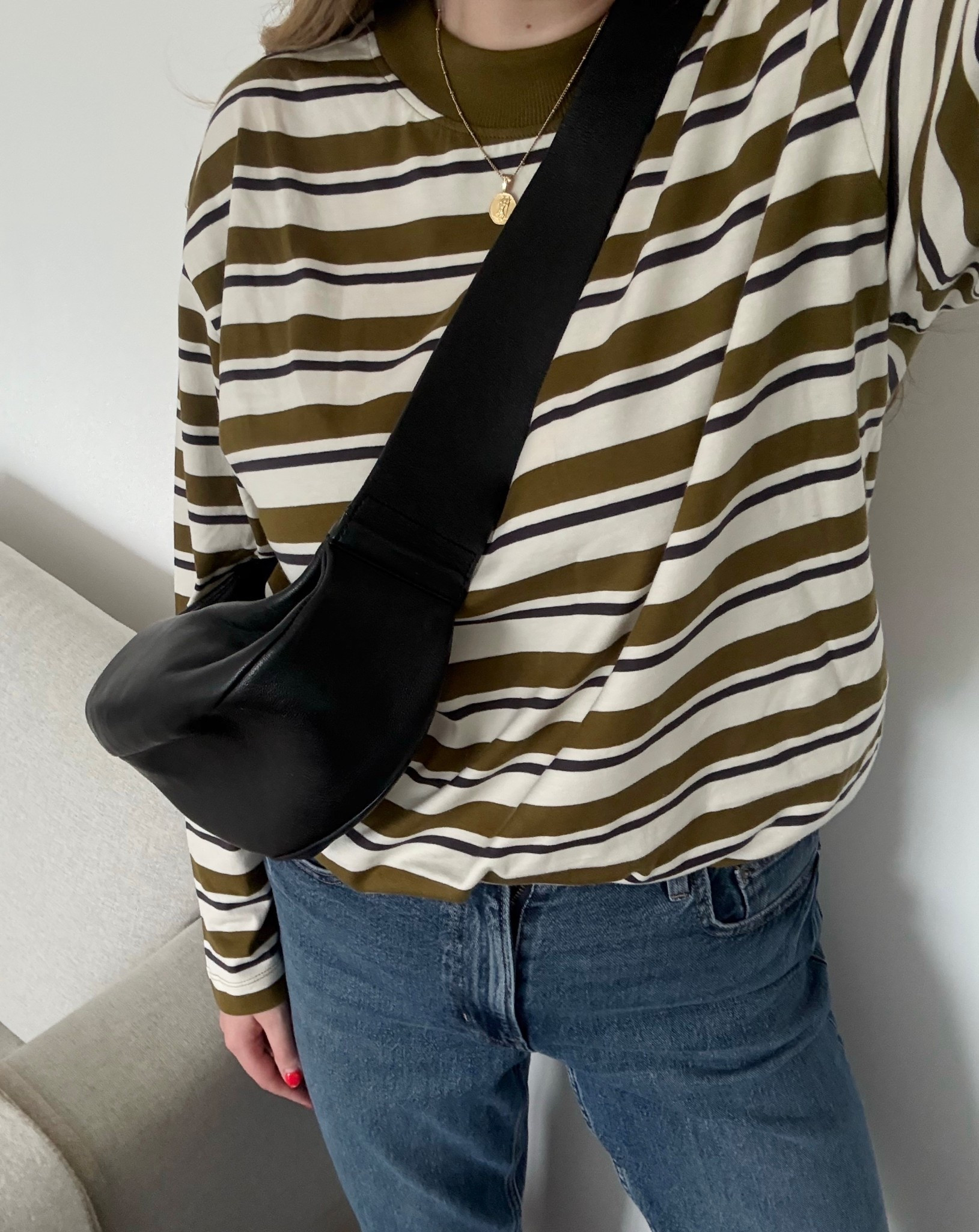 Casual ootd 

Transitional style / stripe tshirt / jeans outfit / autumn fashion 

Top is Next (not linkable)

#LTKstyletip #LTKjeans #LTKbag