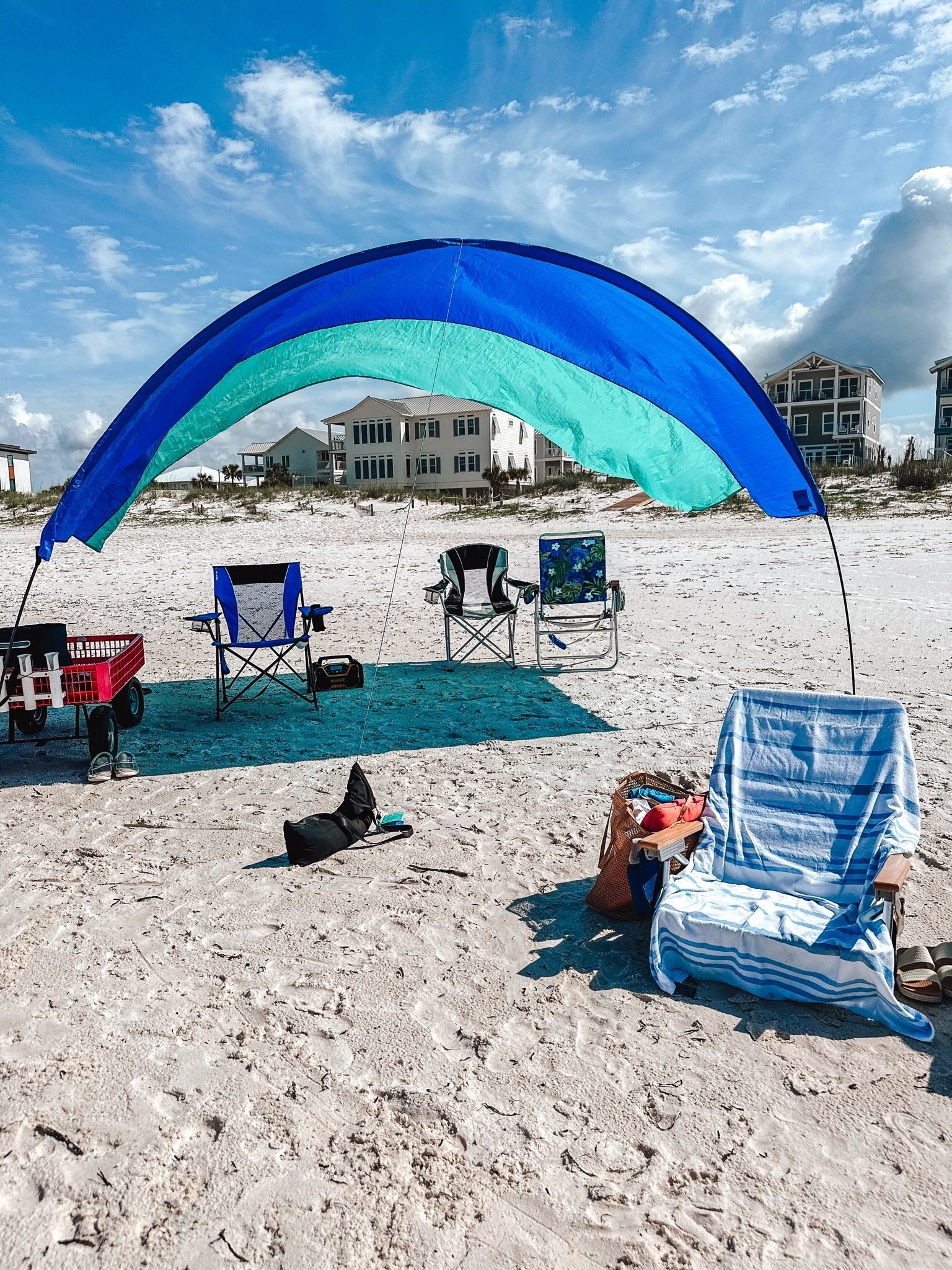 Beach Day Essentials I pack every single trip 🌴☀️

From the chair  to portable fans and waterproof speakers… these are the little things that make vacation SO much easier. Everything linked here 🤍