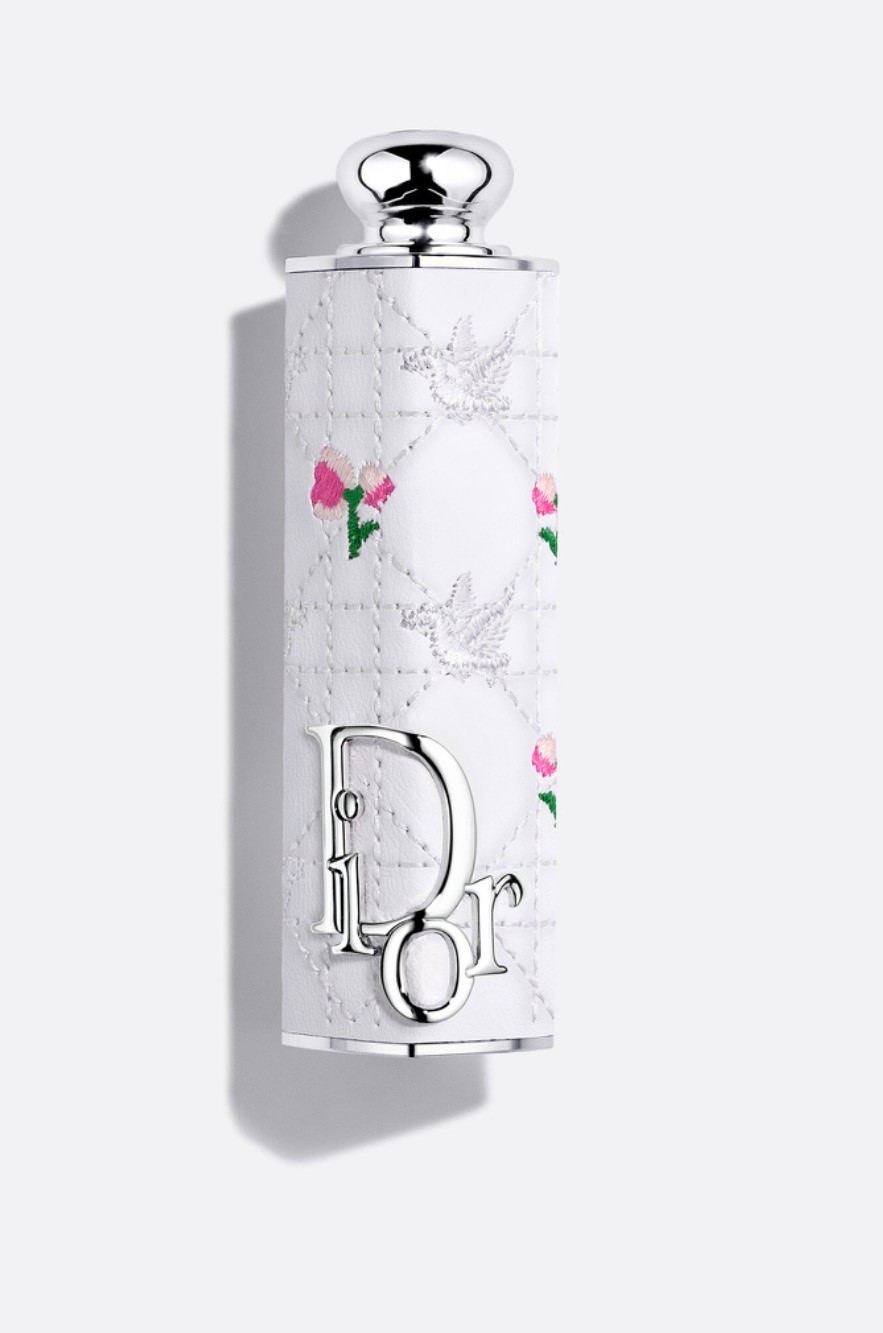 Dior Addict Case - Limited Edition
Shine Lipstick Couture Case - Refillable
Dior Addict, the hydrating shine lipstick by Dior, elevates its couture identity with a collection of Dior Addict cases featuring on-trend designs that transform your lipstick into an elegant fashion accessory.

#LTKSeasonal #LTKBeauty #LTKWorkwear