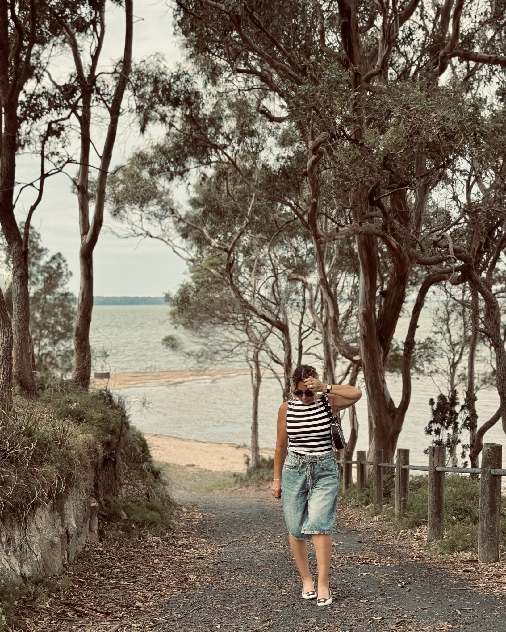 Bermuda shorts forever 💙🖤🤍



#LTKOver40 #LTKPetite #LTKootd