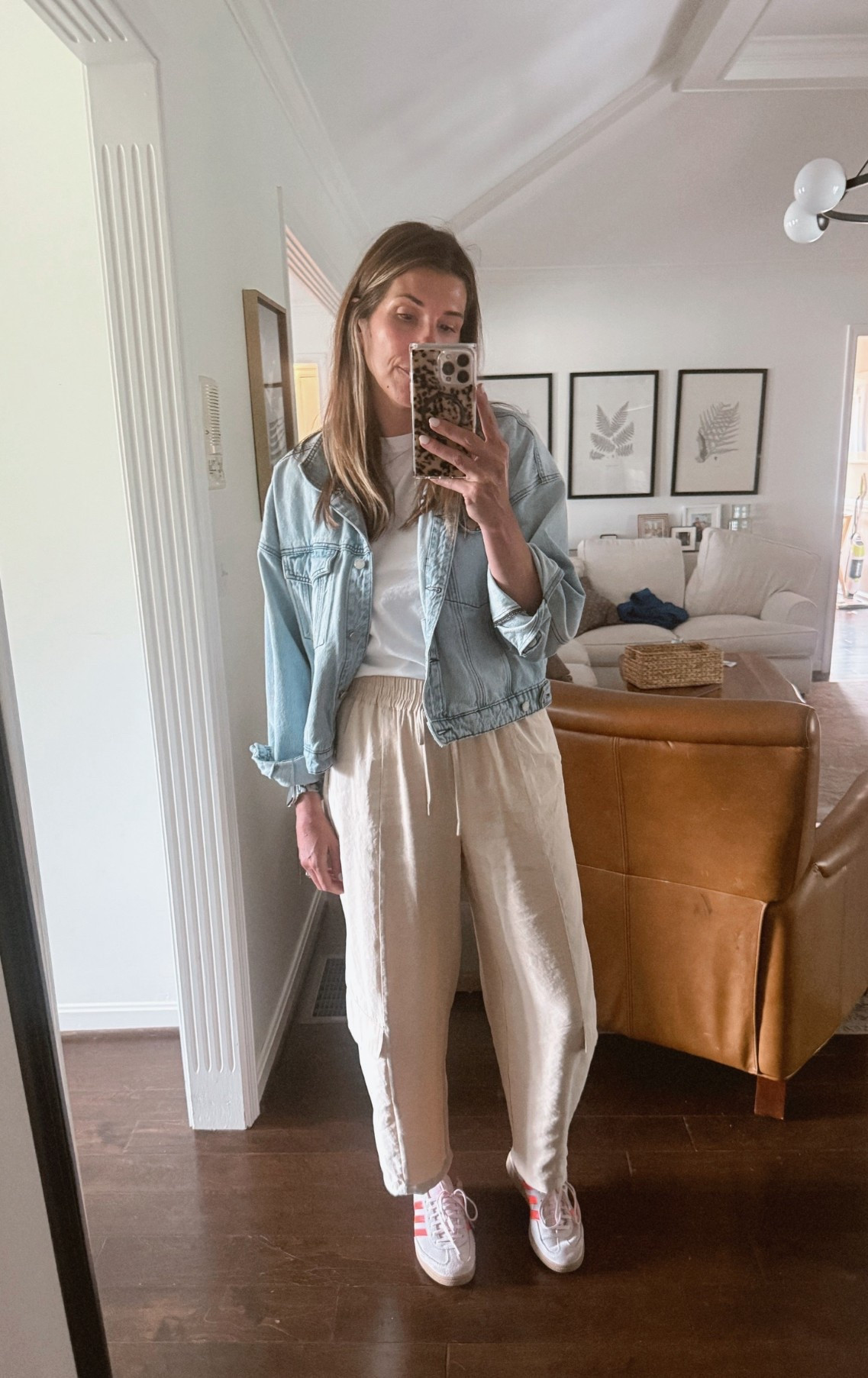 Love these @Zara cargo barrel pants so much. So light weight, would be great for kids sporting events when you don’t want to wear shorts. 

#LTKootd #LTKdayinmylife #LTKOver40