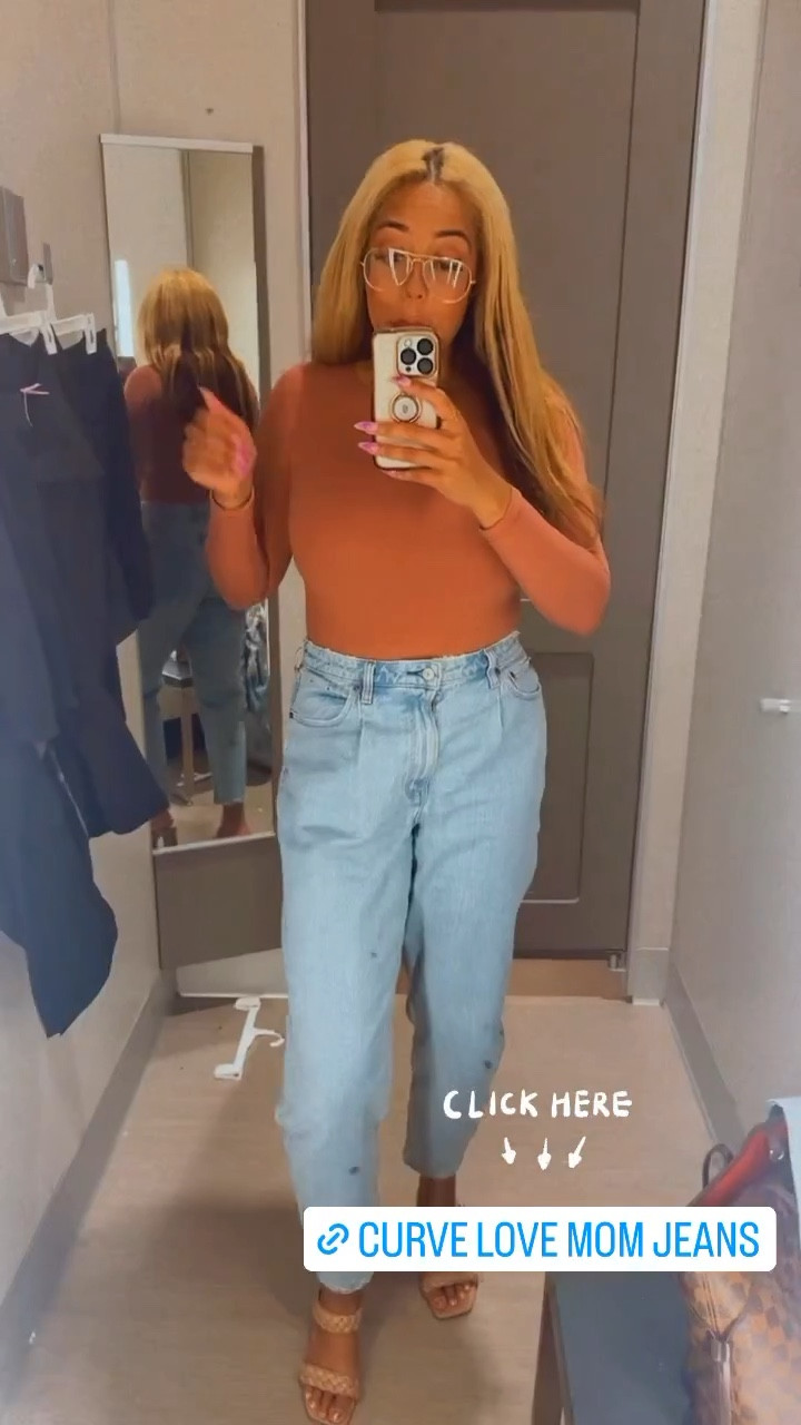 Abercrombie curve love mom jeans on midsize 

#LTKstyletip #LTKsalealert #LTKcurves