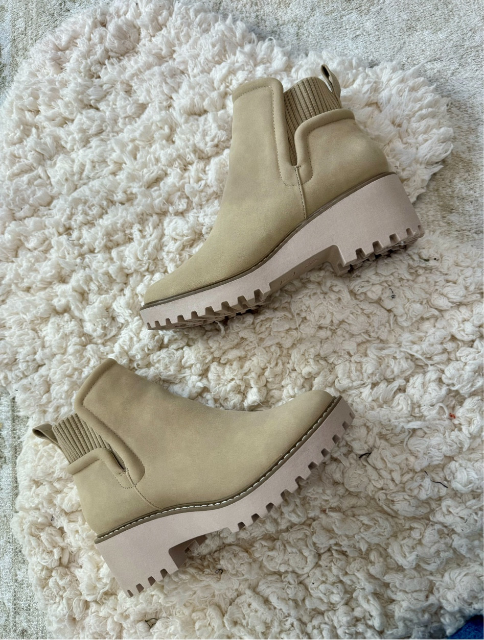 Walmart, Walmart fashion, Boots, Shoes, Winter shoes

#LTKshoecrush #LTKfindsunder50 #LTKMostLoved