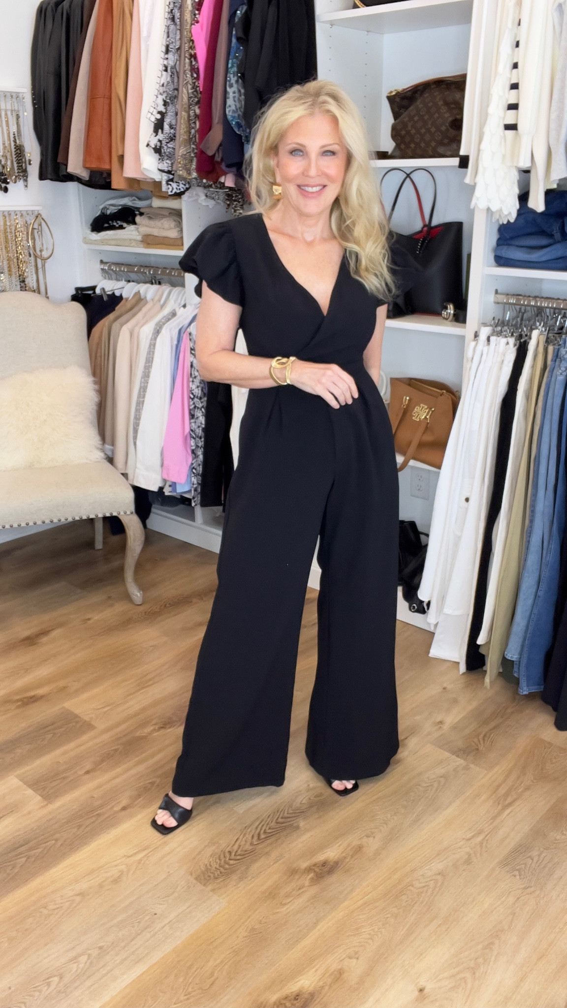 Jumpsuit size small


#LTKparties #LTKover40 #LTKfindsunder50