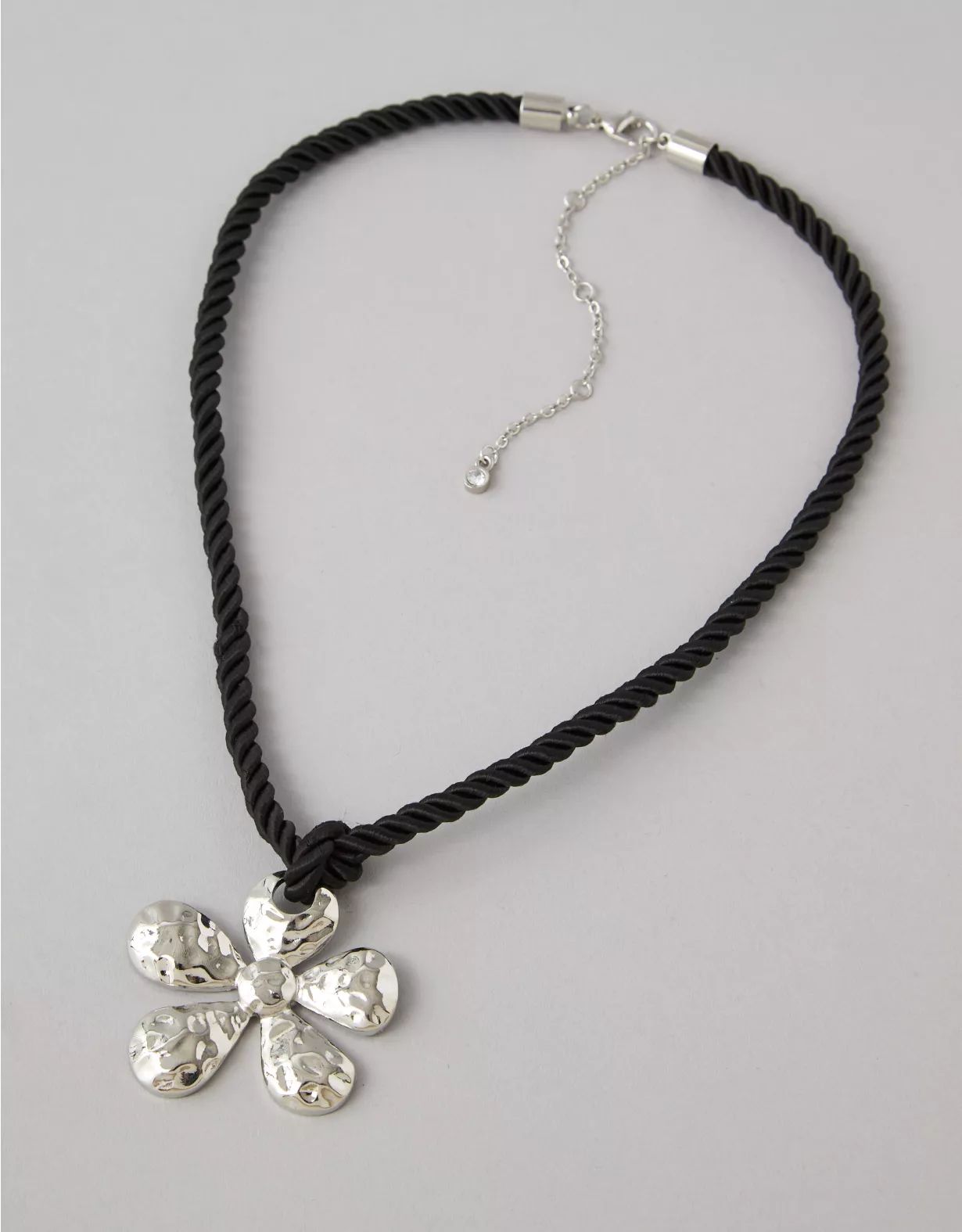 AEO Stamped Flower Necklace | American Eagle Outfitters (US & CA)