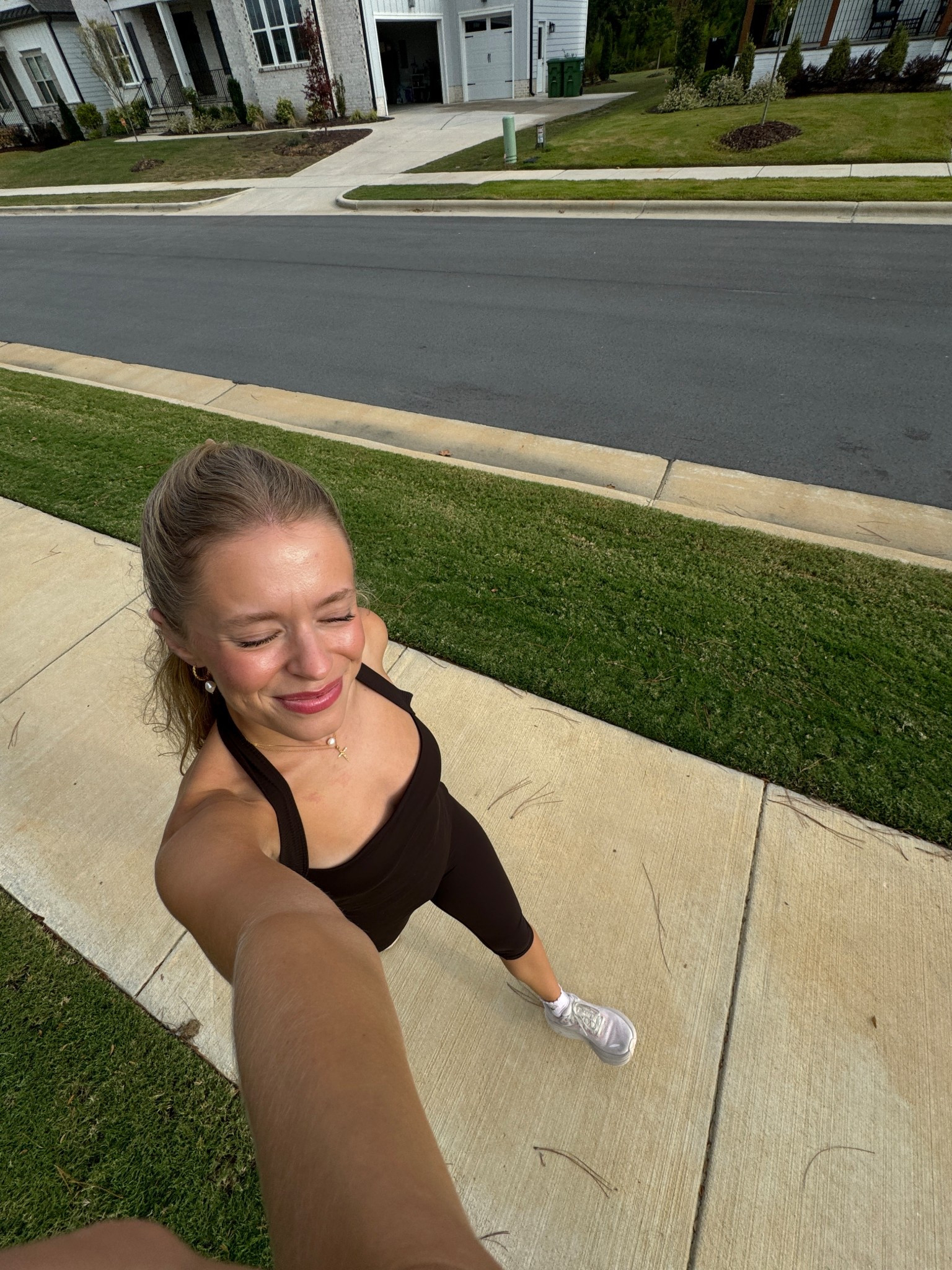 the cutest little fall set!! I loveee the capris and halter neck! I got a S top and XS bottoms!! 

#LTKSeasonal #LTKStyleTip