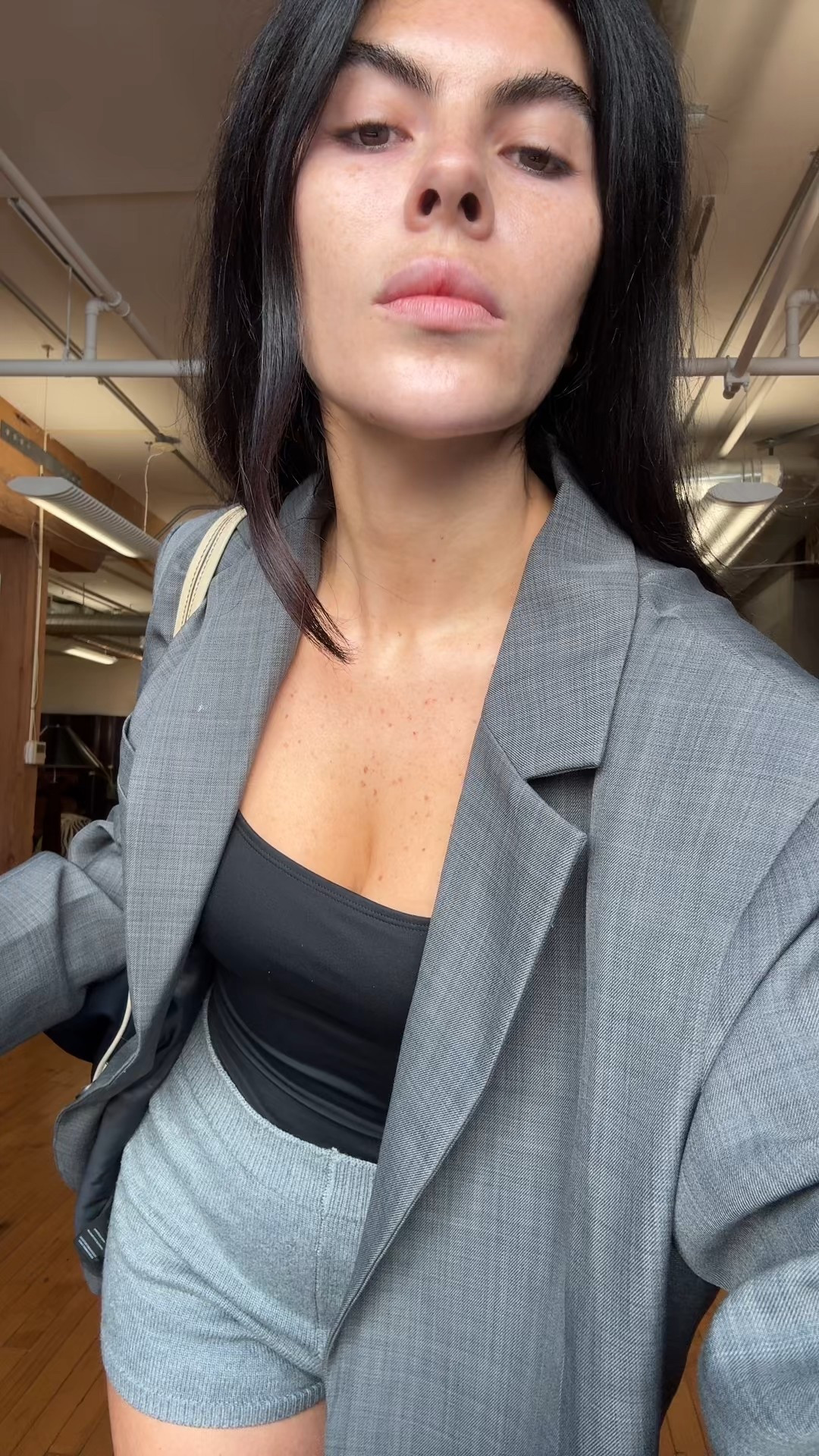 The inspo is
“Im working from the office, but i work for myself so i can wear whatever i want”

Casual work wear, casual business wear, elevated casual outfit

#LTKootd #LTKWorkwear #LTKStyleTip