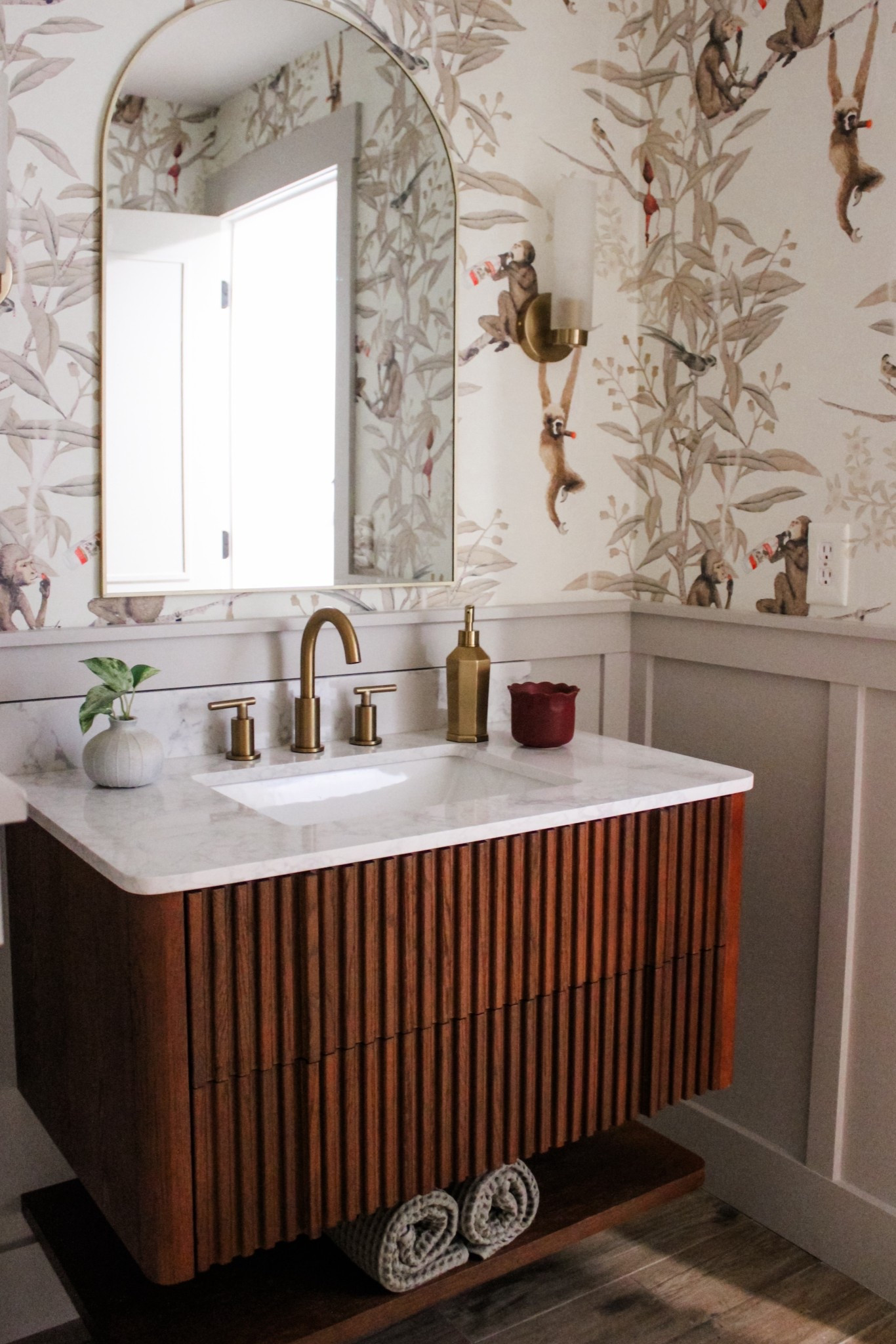 A bathroom vanity that makes a statement 
