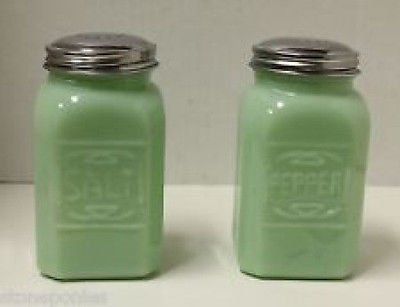 Jade Jadeite Green 2 Pc Salt Pepper Shaker SET Depression Glass Shakers | Amazon (US)