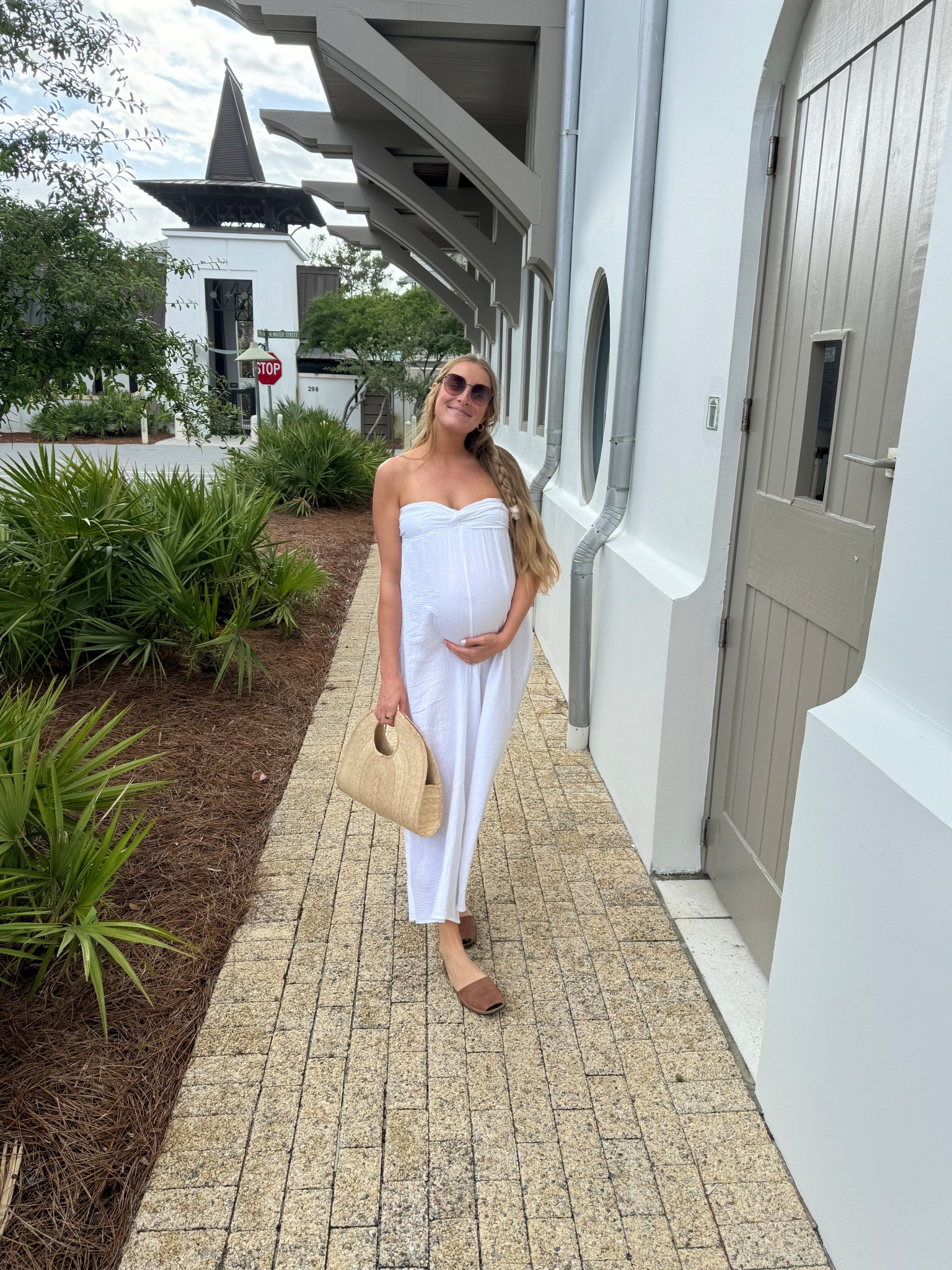 babymoon white muslin jumpsuit! 

#LTKStyleTip #LTKBump #LTKTravel
