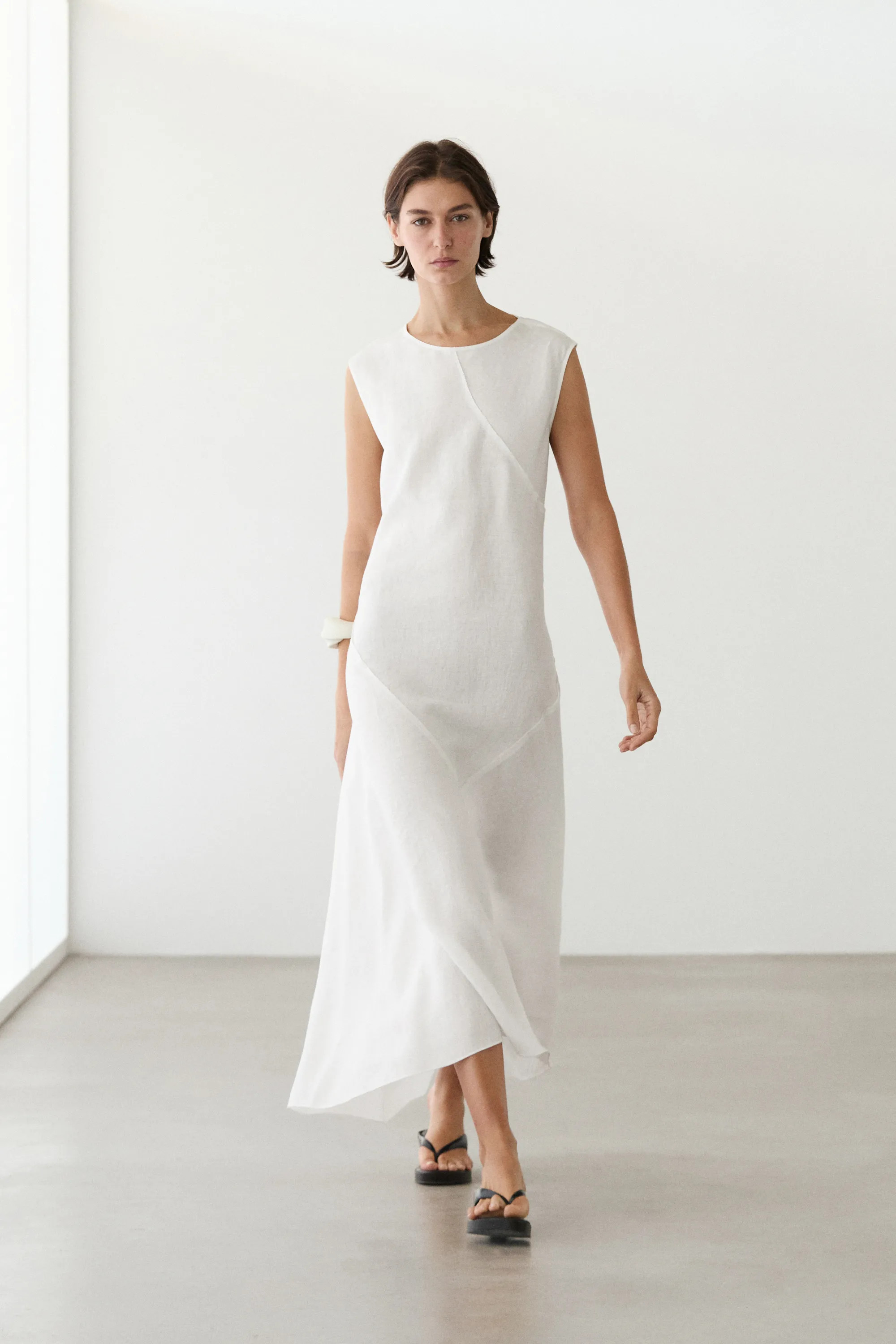 Flowing 100% linen midi dress | Massimo Dutti UK