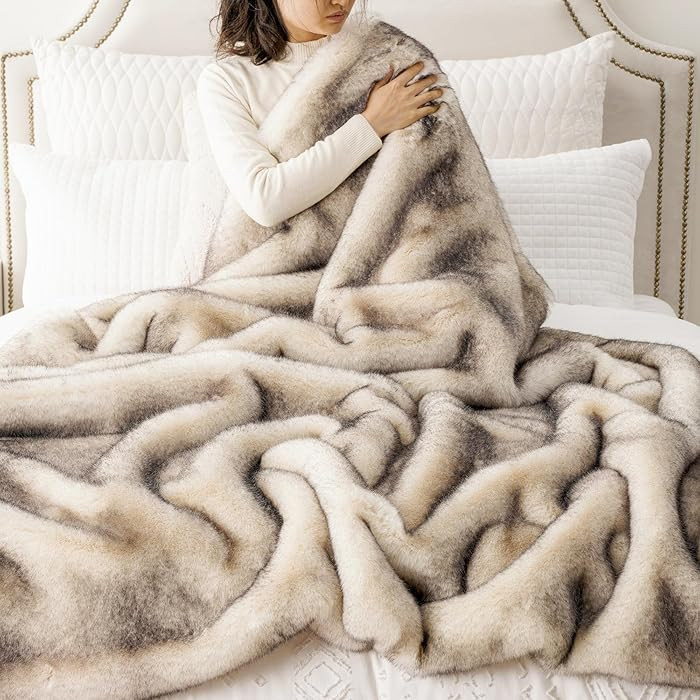BATTILO HOME Luxury Faux Fur Throw Blanket 60x80 Inches - Long Pile Cream with Gray Tipped Blanke... | Amazon (CA)