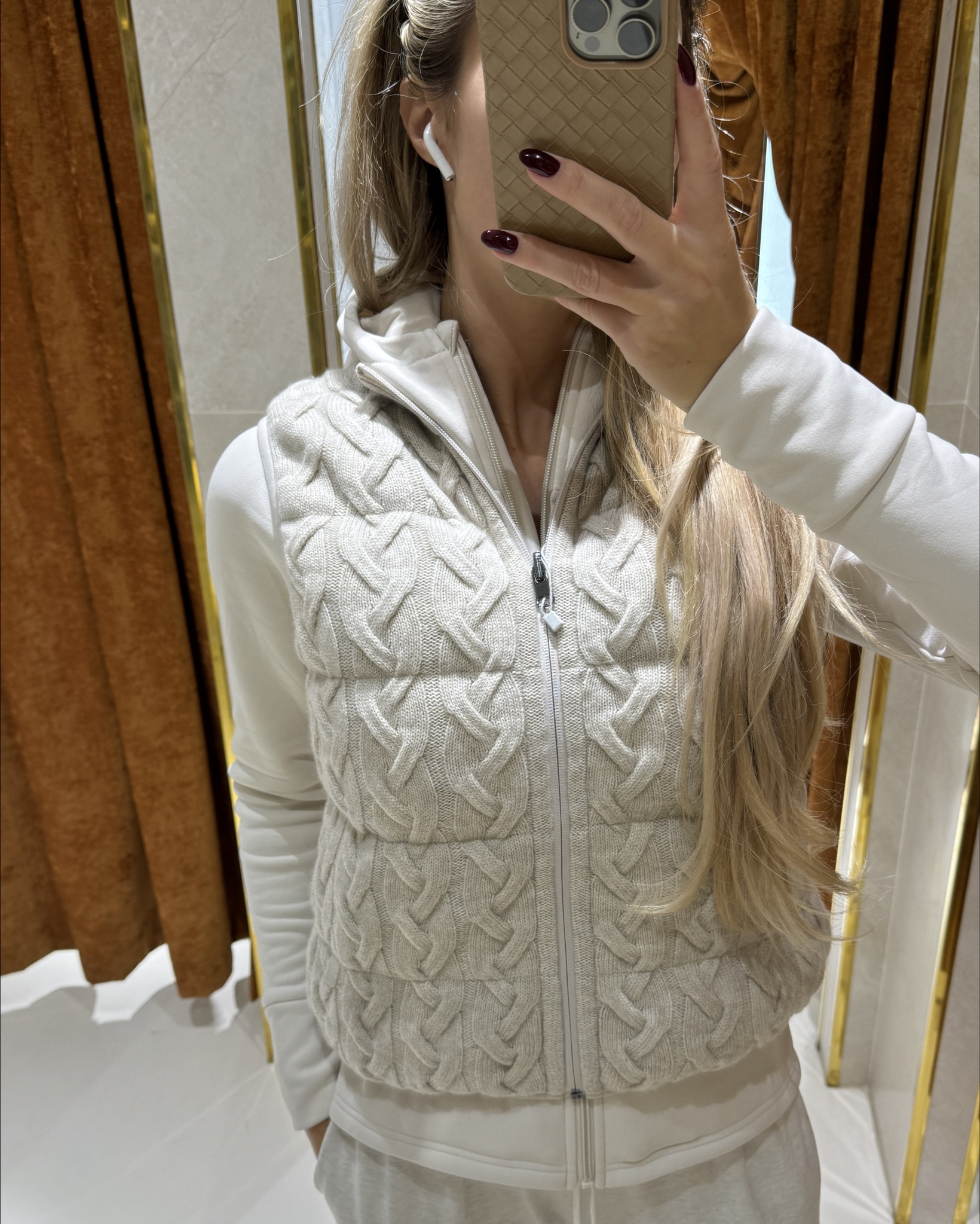 Perfect vest for fall in a beautiful beige grey cashmere knit. Quiet luxury vibe 🤍🩶

#LTKStyleTip #LTKSeasonal