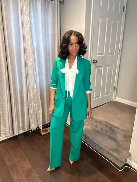 Green suit to the office? Yes please 💚

For my petite women (5’5 or shorter) the Loft petite sizes will fit as similar to my suit in this picture. 

#LTKworkwear