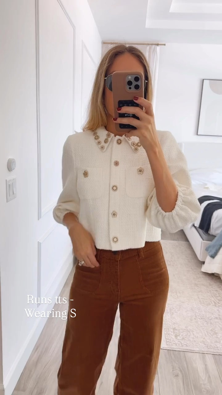 I love how beautiful and chic this outfit is! It is perfect for this season, has outstanding quality, and is so flattering! Everything runs true to size, I'm wearing size small on top and size 27/4 on bottom.

@Saks #Saks #SaksPartner

#LTKStyleTip #LTKU #LTKSeasonal