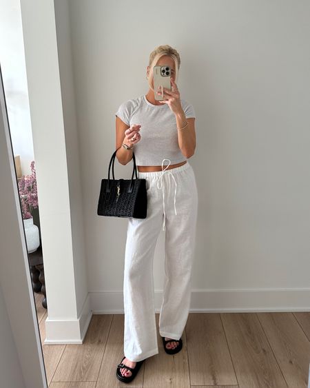 Summer OOTD!

Wearing a medium in top, 4 in pants, shoes are tts! #kathleenpost #summeroutfit #casualsummerlook #whattowear 

#LTKSeasonal #LTKStyleTip