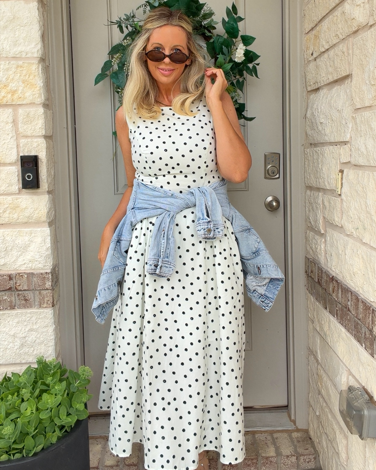 It’s a vintage mom type of summer loading……

Dress is adorable. Linked in bio + currently on sale♾️ 

#ootd #polkadots #mom #momstyle #vintage

#LTKootd #LTKgrwm #LTKMothersDay