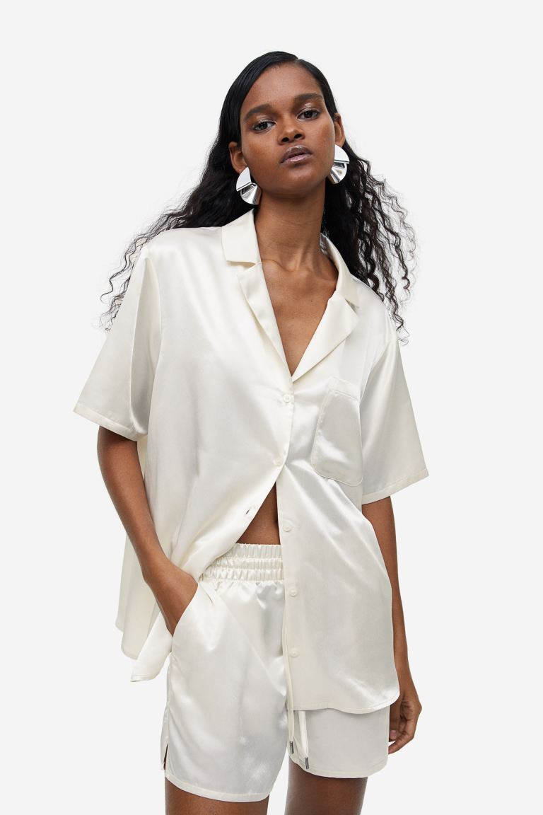 Satin resort shirt | H&M (UK, MY, IN, SG, PH, TW, HK)