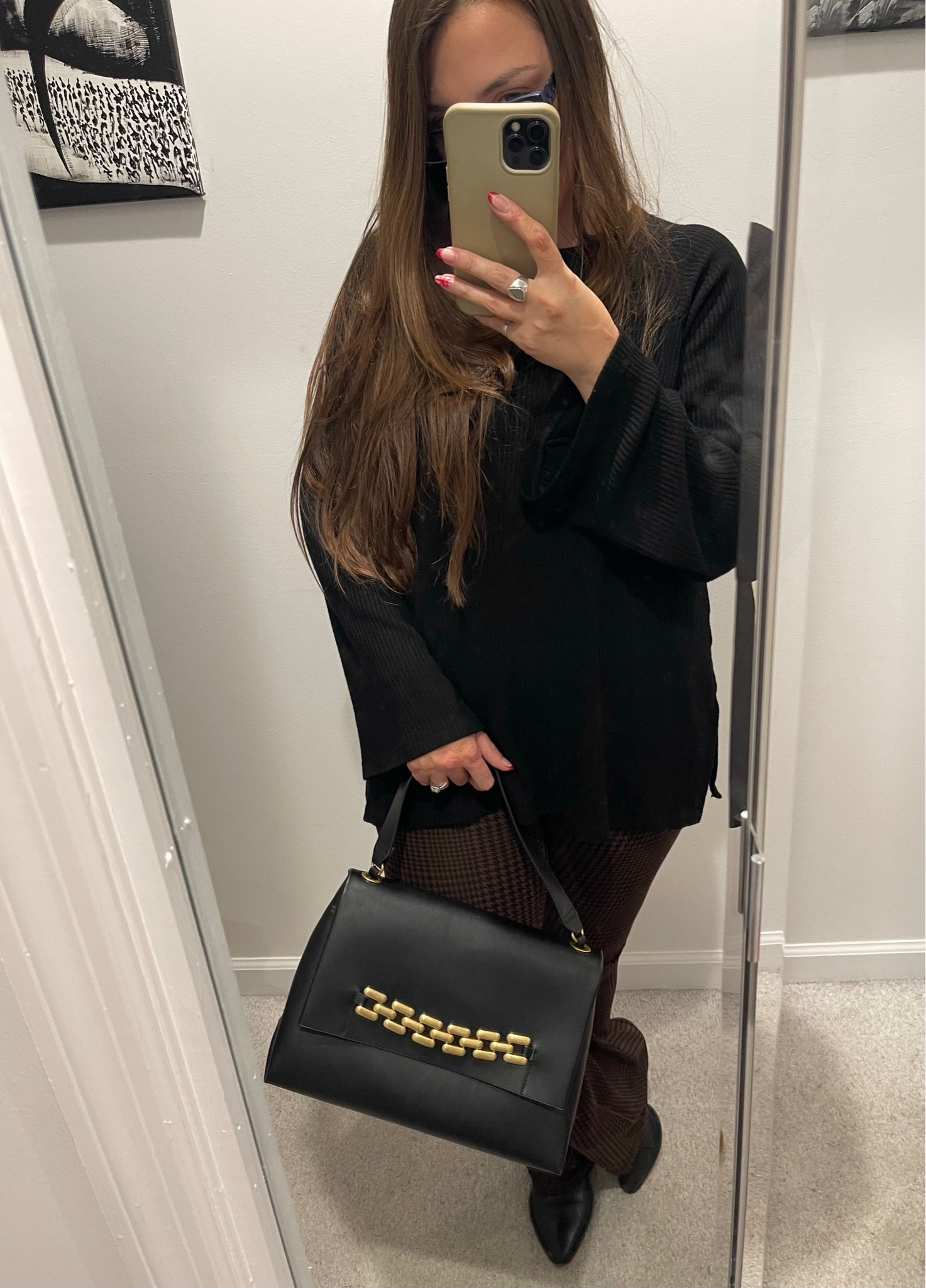 This outfit looks great for work but feels like pajamas all day. Looooove it. Snag the look here! 💼

#LTKitbag #LTKstyletip