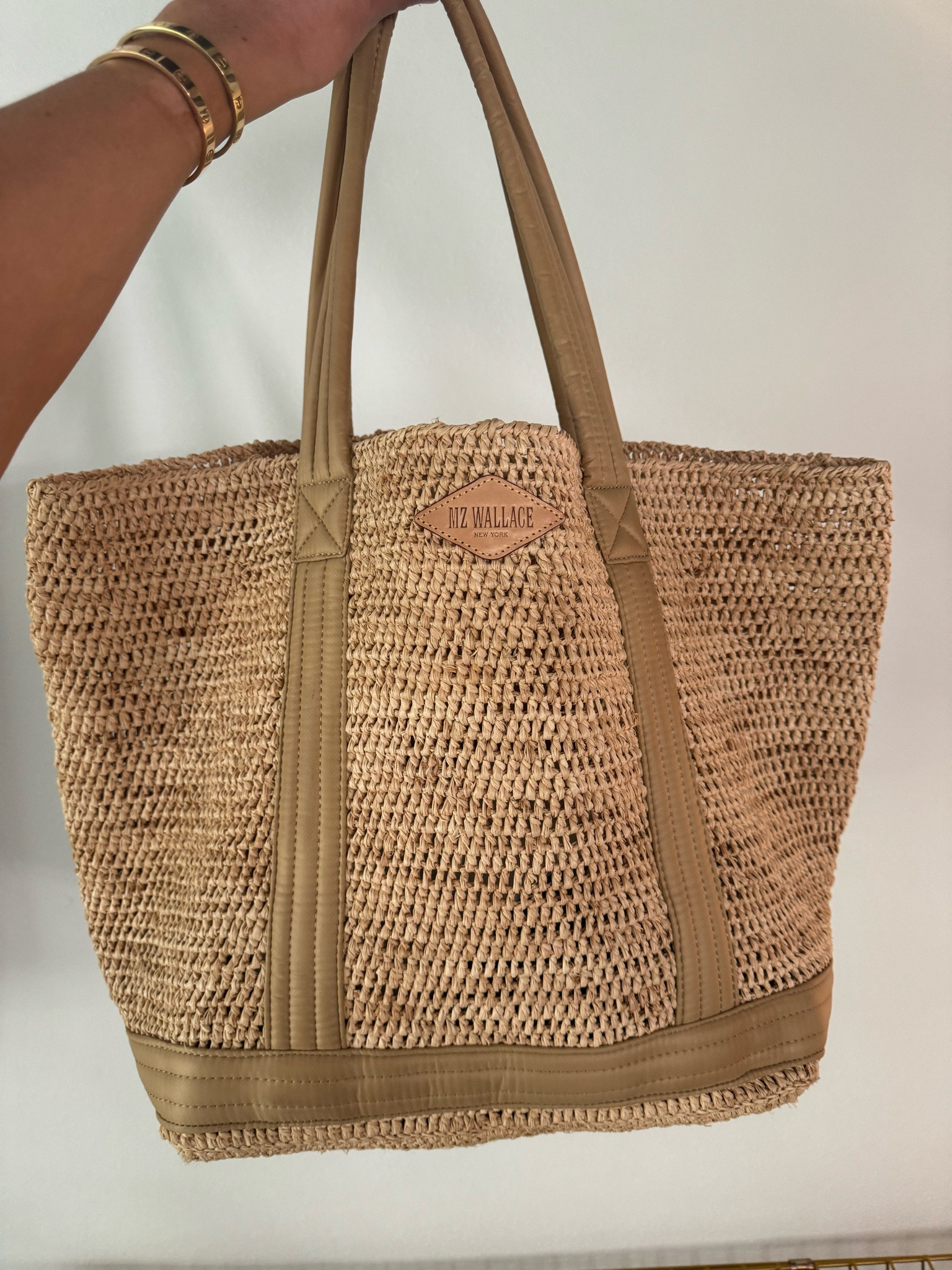 FAVORITE TRAVEL/BEACH TOTE
