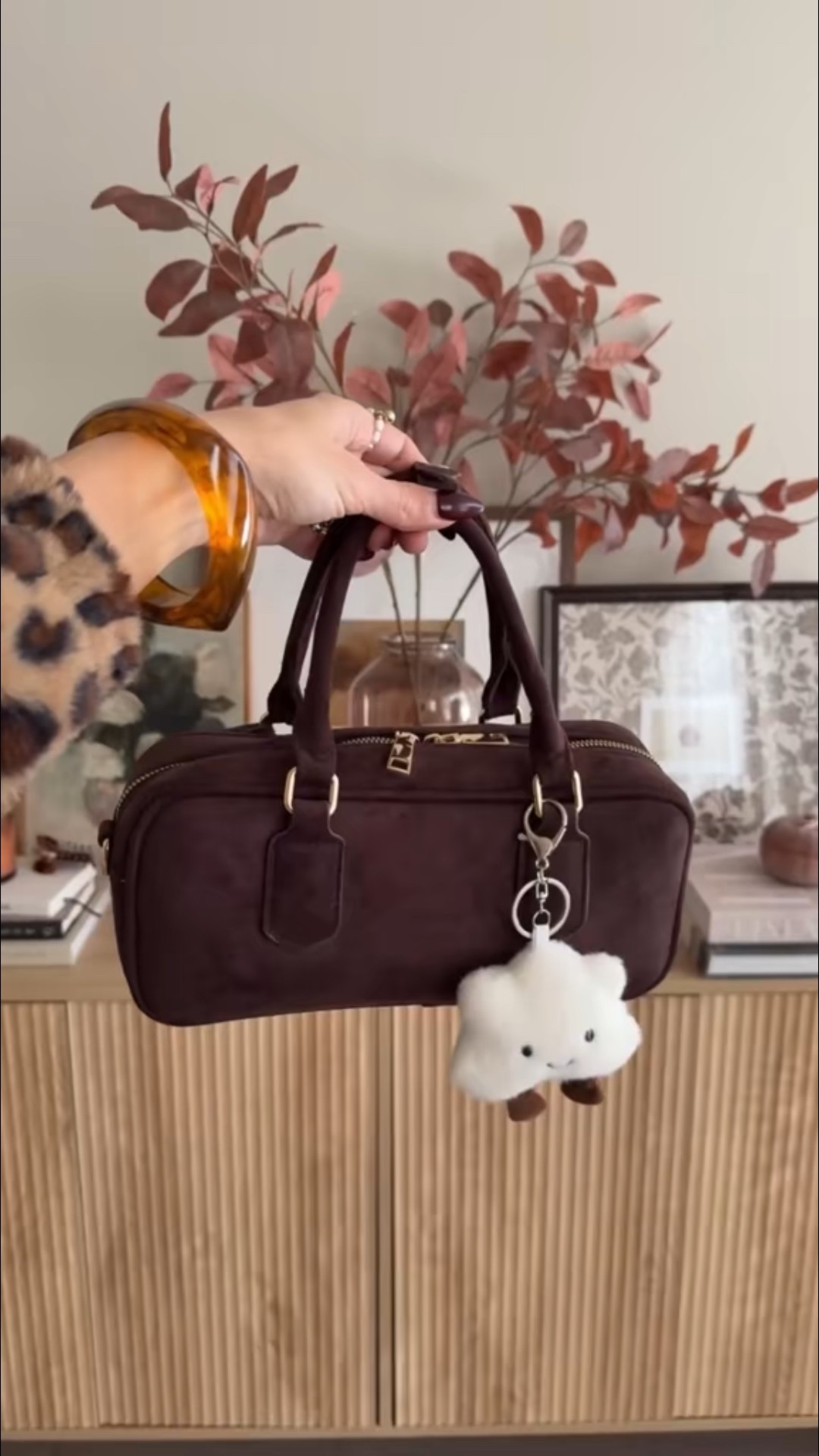 hoe cute!!!




bag charms. amuseable keychain.  amazon finds.  korean   bag.  suede bag #amazon