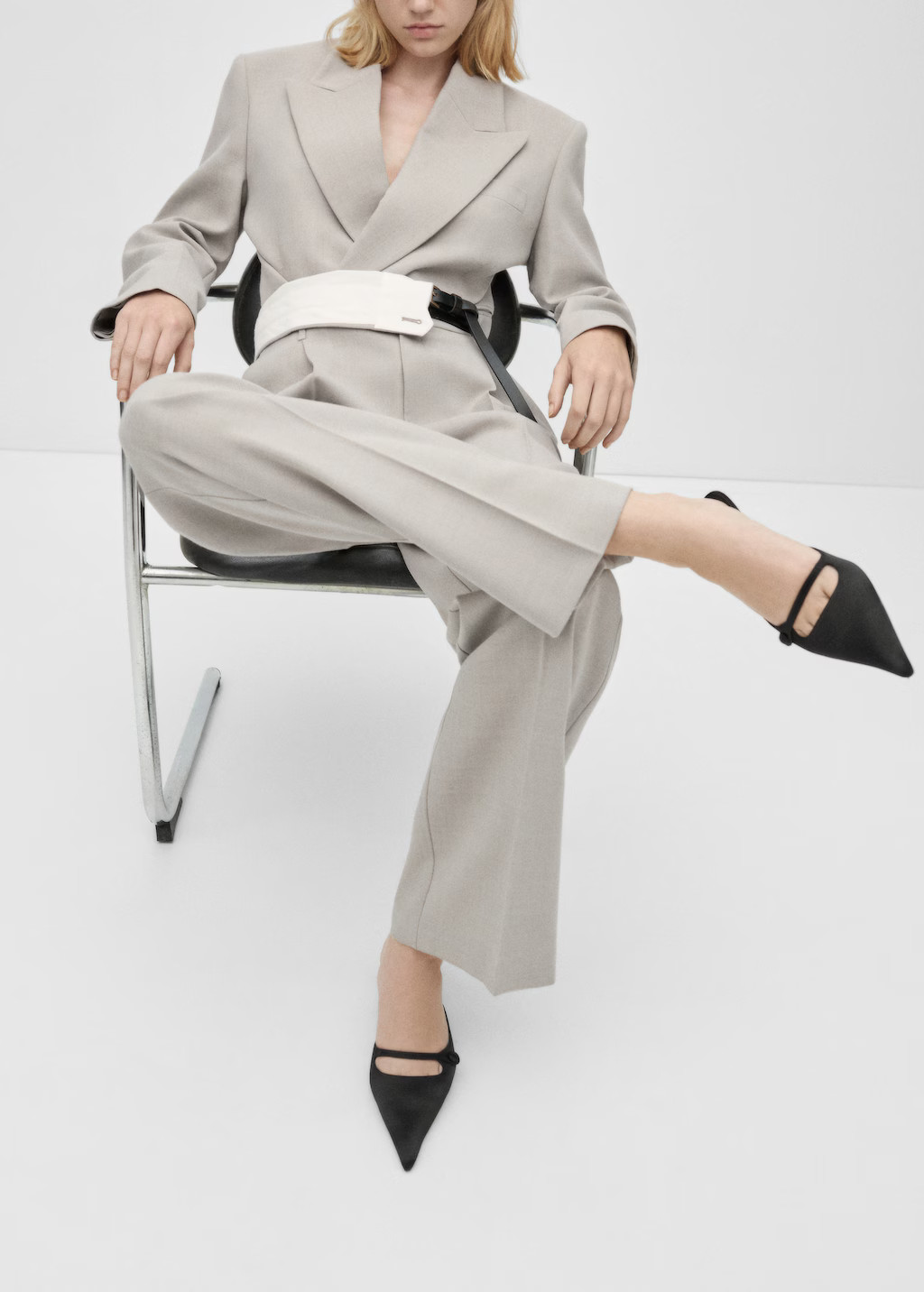 Satin kitten-heel shoes - Women | MANGO United Kingdom | MANGO (UK)