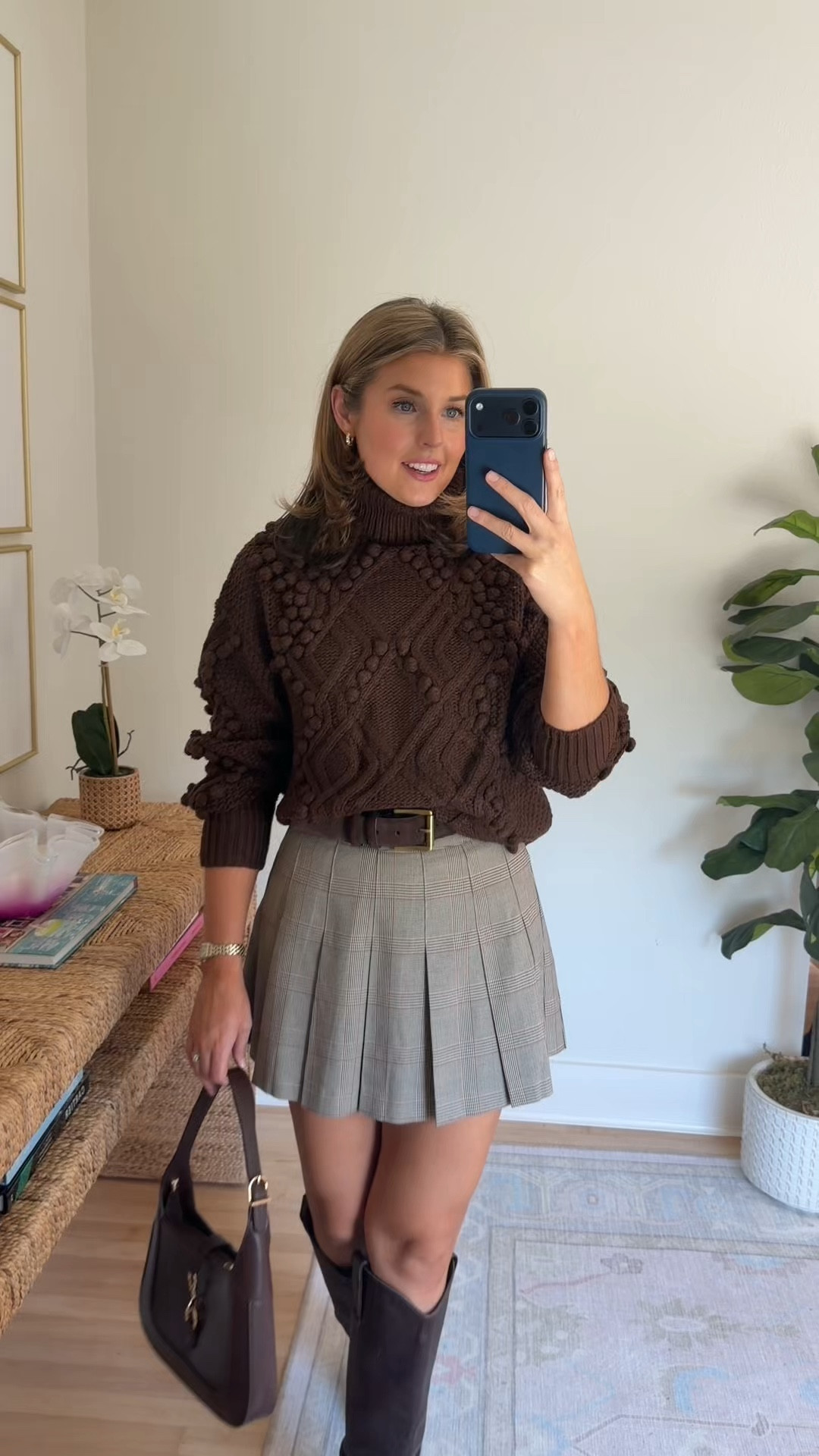 Fall outfit idea with a mini skort! Wearing an XS in sweater and S in skort!