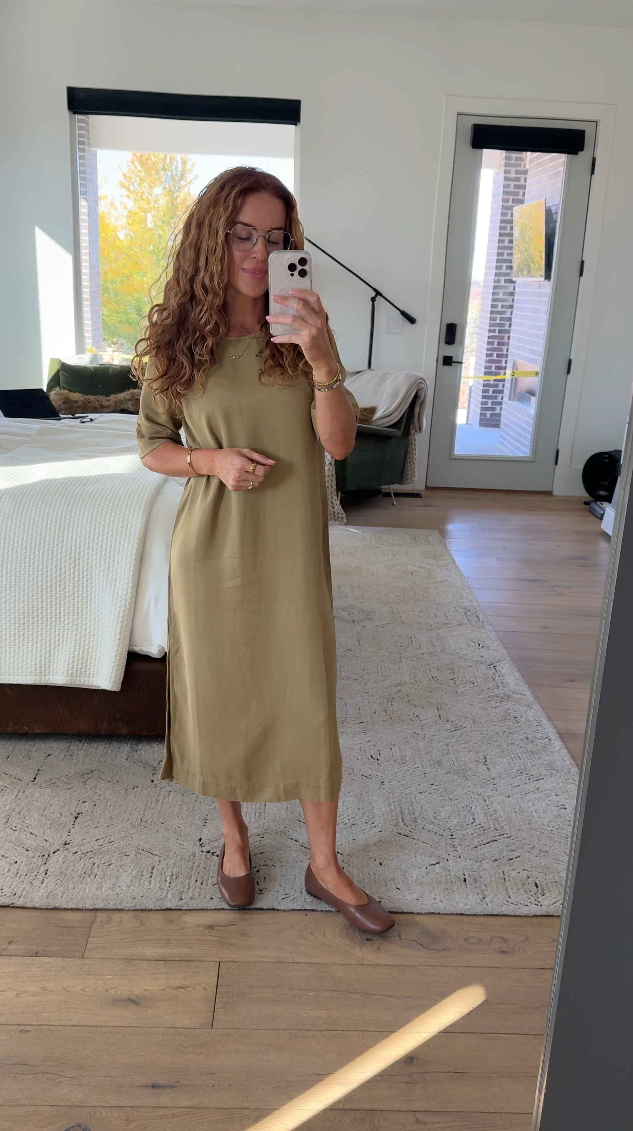 This dress is sooooo good. I’m wearing the XS. Love the color for fall + it will be so great for layering. #everlane #ad @everlane