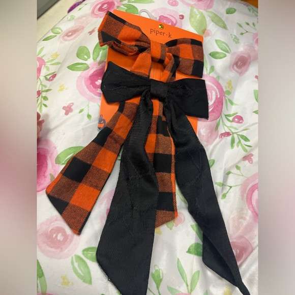 NWT ⚜️🧡🖤⚜️ Piper K Halloween bow hair clips set of 2 | Poshmark