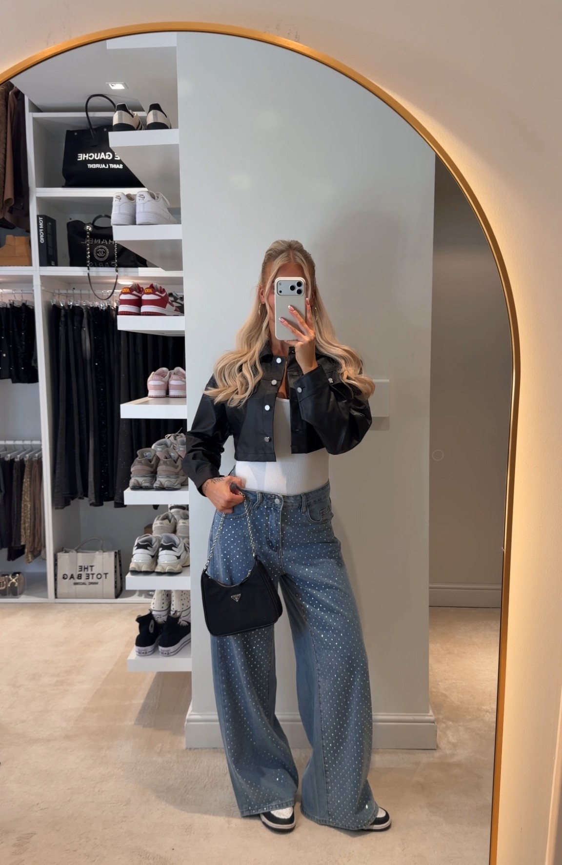 Shopping Outfit 🖤✨

#LTKSeasonal #LTKootd #LTKdayinmylife