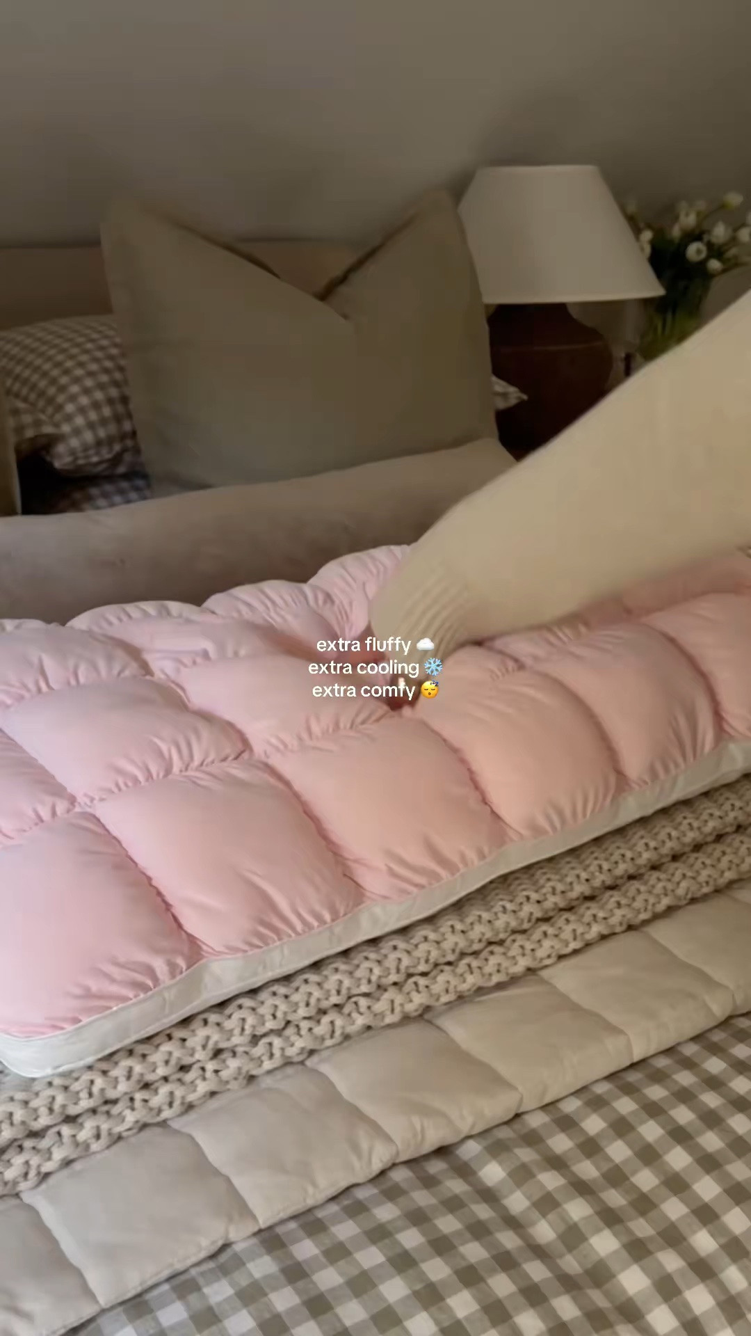 this puff pillow from mellow is sooo cozy & has a cooling material!