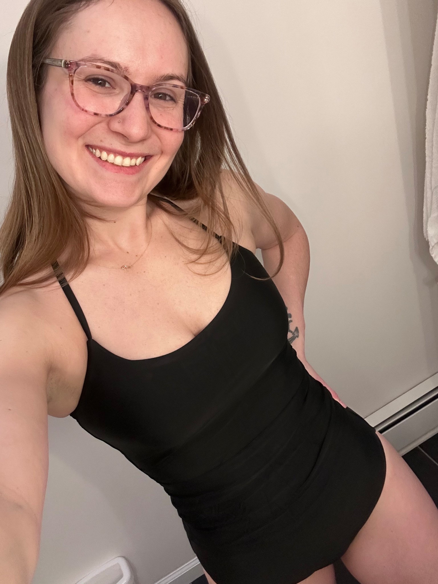 I’m loving this REORIA Swimsuit! This tankini has tummy control and a ruched halter top. The two piece is comfortable and flattering

#LTKootd #LTKmomlife #LTKSeasonal