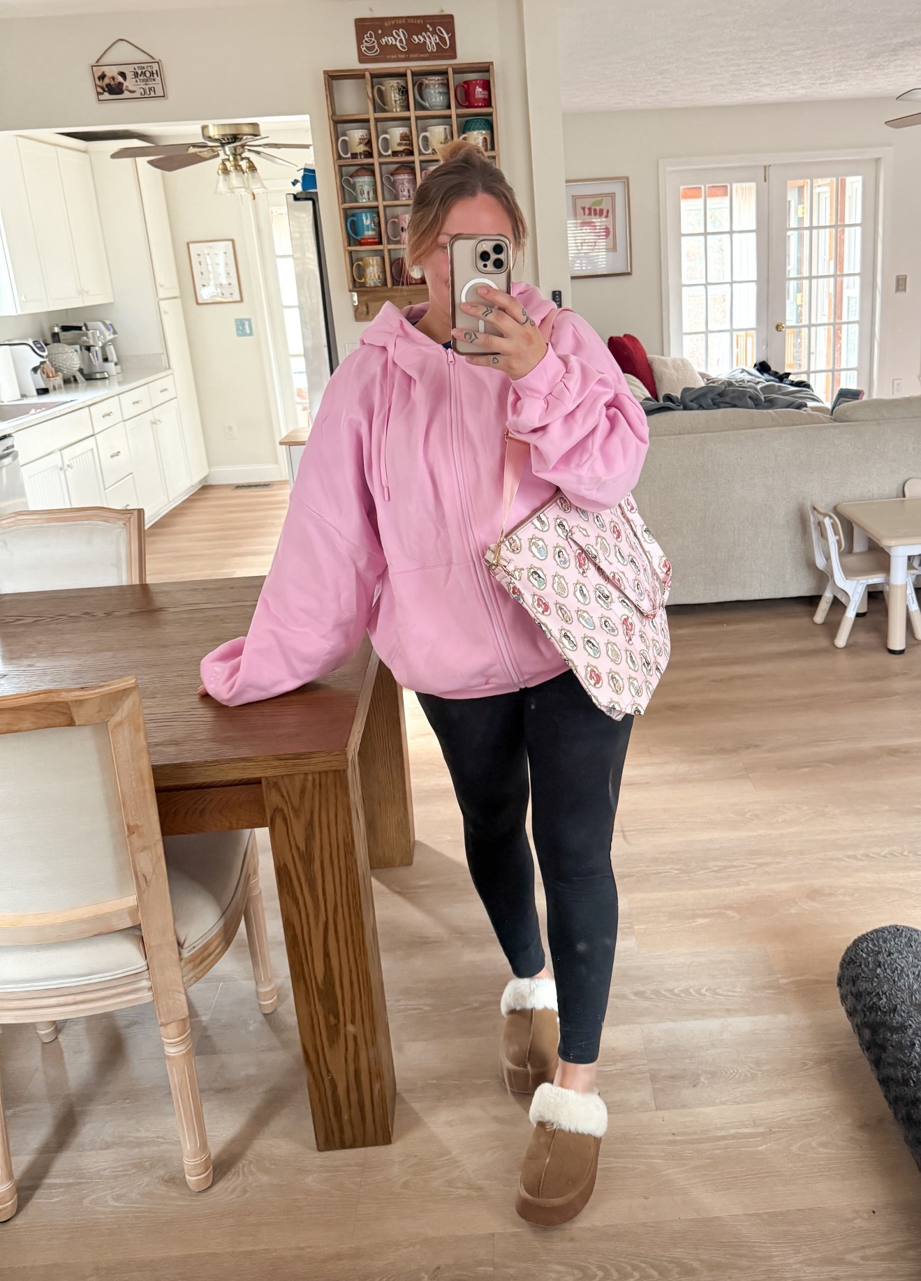 20% off POPFLEX Cloud Hoodie. SO GOOD. Comfortable and oversized. I’m wearing an XL/XXL

#LTKOver40 #LTKFindsUnder100 #LTKActive