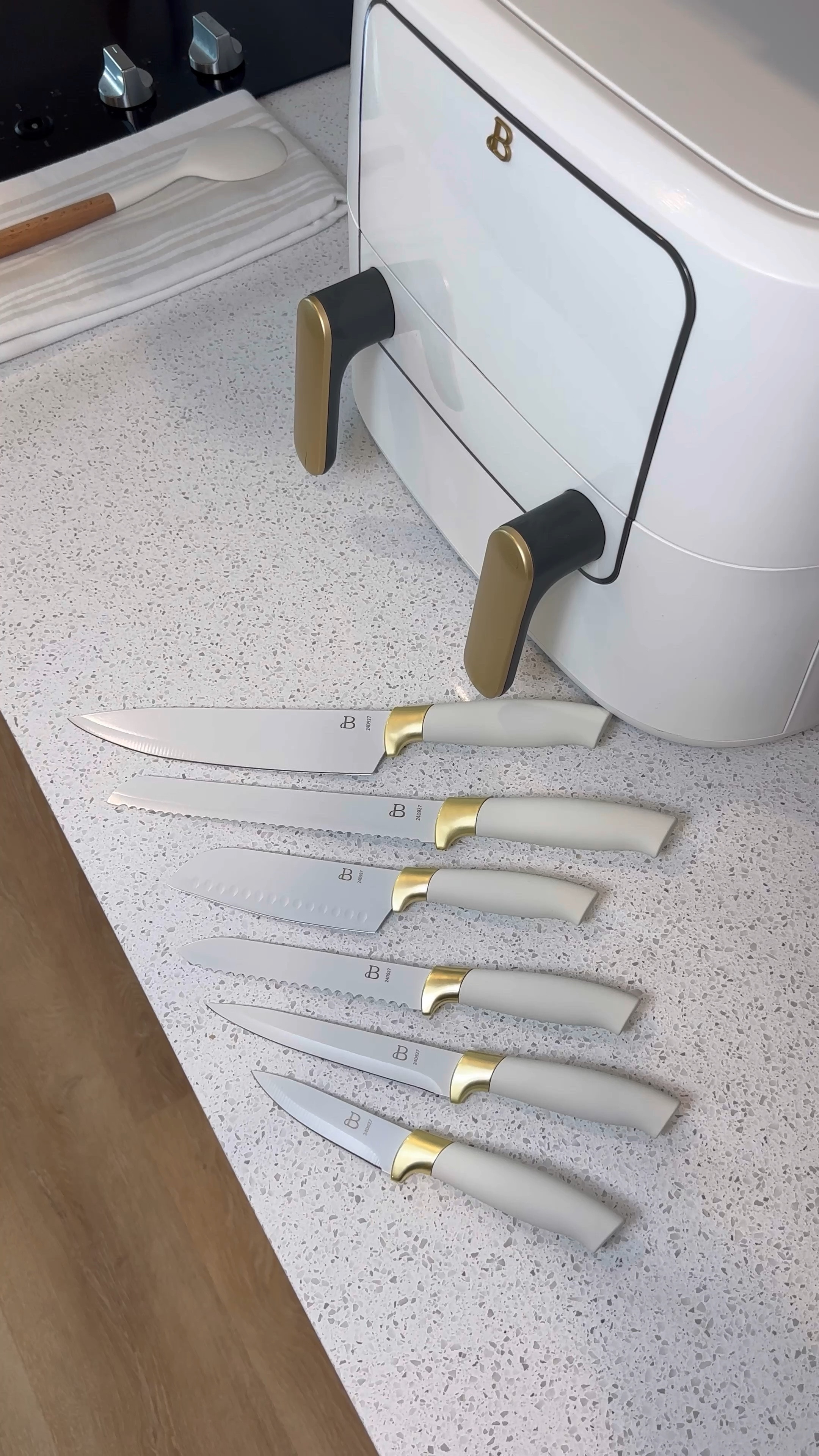 These knives are literally my FAV! 🤌🏼😍 So affordable too!!!



#LTKVideo #LTKHome #LTKSaleAlert