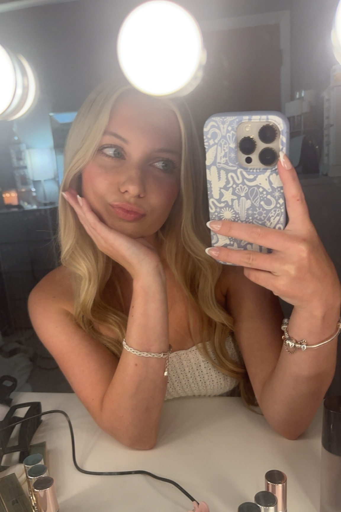 christmas gifts for your girlfriend! i love these products and they’re so trendy! 

#LTKCyberWeek #LTKHoliday #LTKGiftGuide