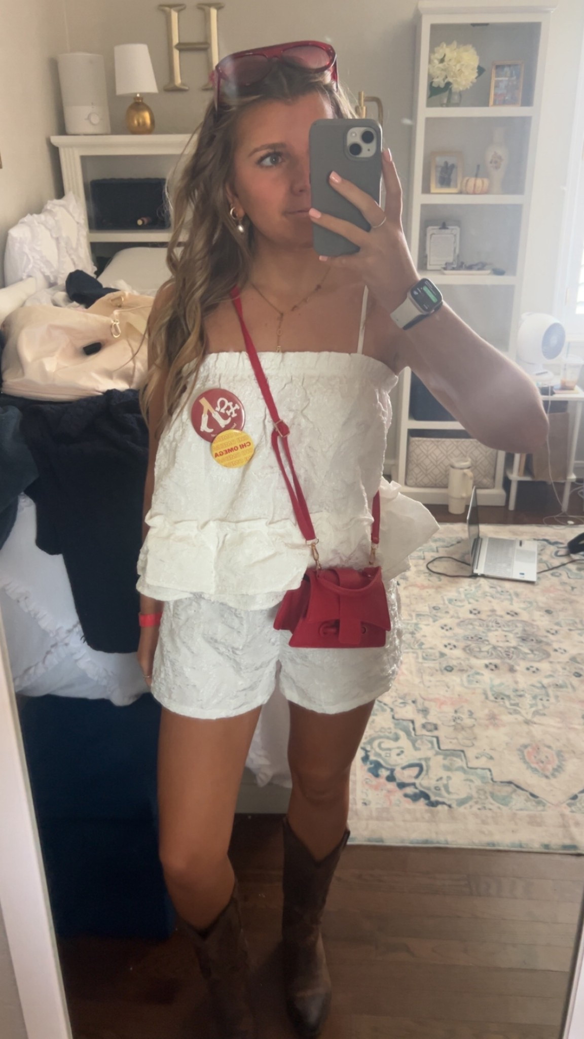 Oklahoma game day outfit idea

college game day, red game day, fall football, matching set, micro purse, southern football, cowgirl boots

#LTKFindsUnder50 #LTKStyleTip #LTKSeasonal