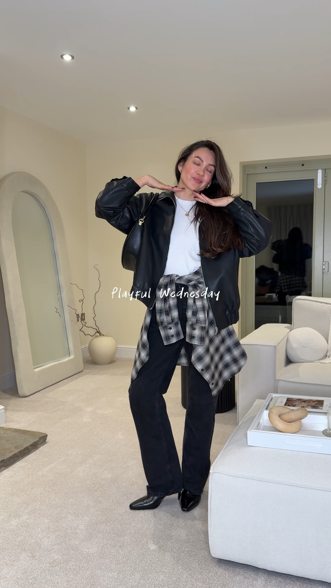 One week of outfits, outfit inspo, effortless outfits, minimal style, neutral style, suede jacket, suede bag

#LTKwinter #LTKFashionMonth #LTKuk