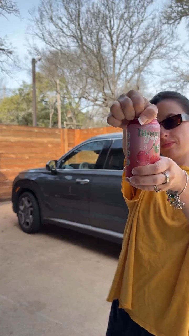 It was the PERFRECT day outside to crack open my fav #bloompop & clean this car!!! 🚙 ☀️ 🧽 🥤 🍒 @bloomsupps 

#giftedbybloom #asmrsounds #cleaningasmr #cleanwithme