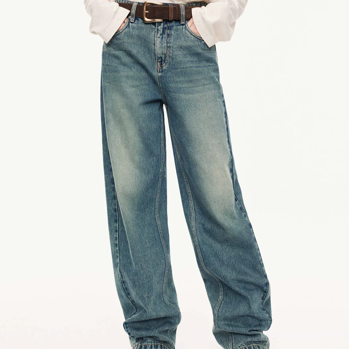 MO&Co. Women's Barrel Leg Cotton Jeans | MO&Co.