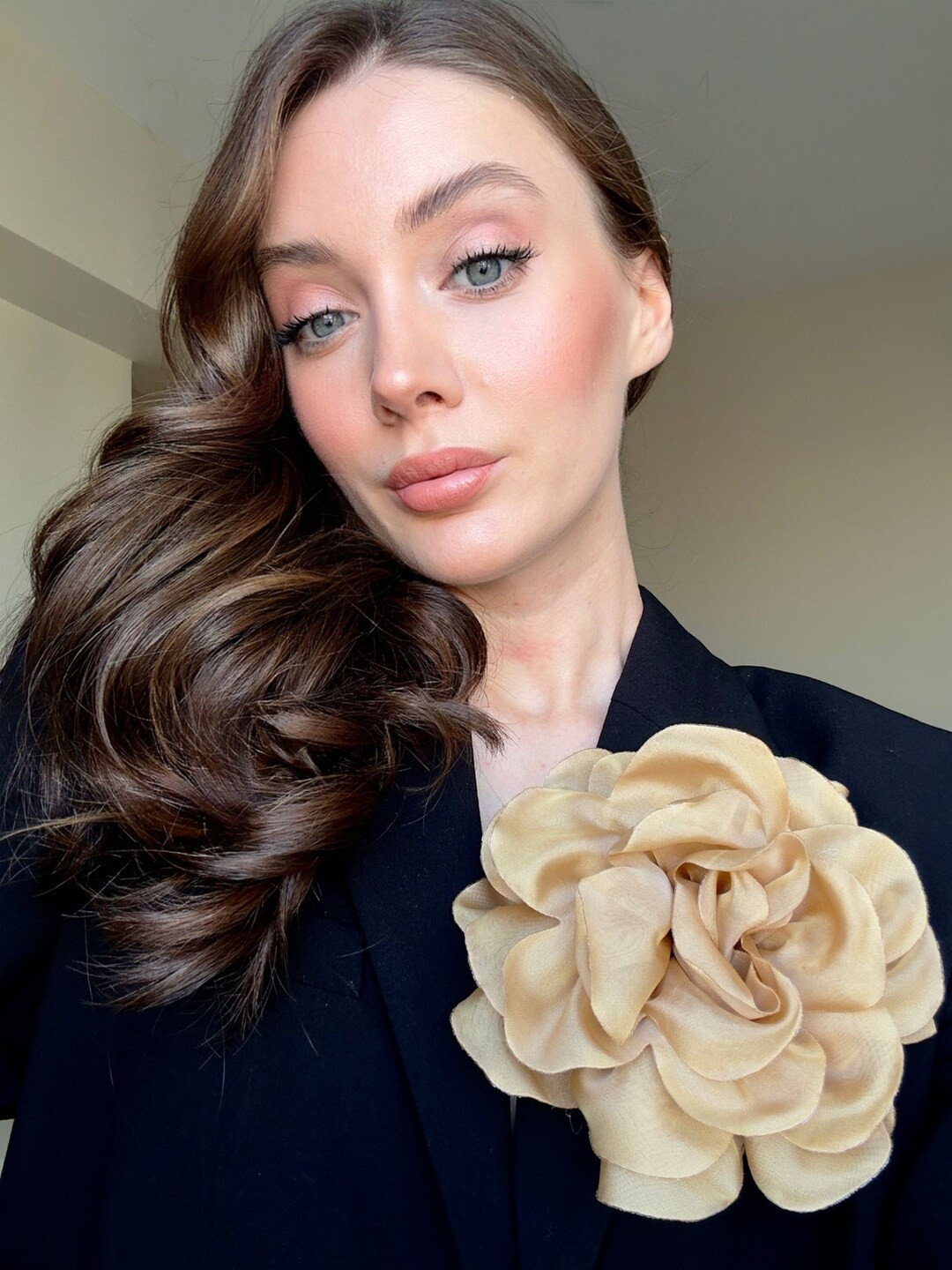 Beige Flower Brooch, Silk Floral Vintage Brooches, Shoulder Rose Pin, Elegant Party Flower for Wo... | Etsy (US)